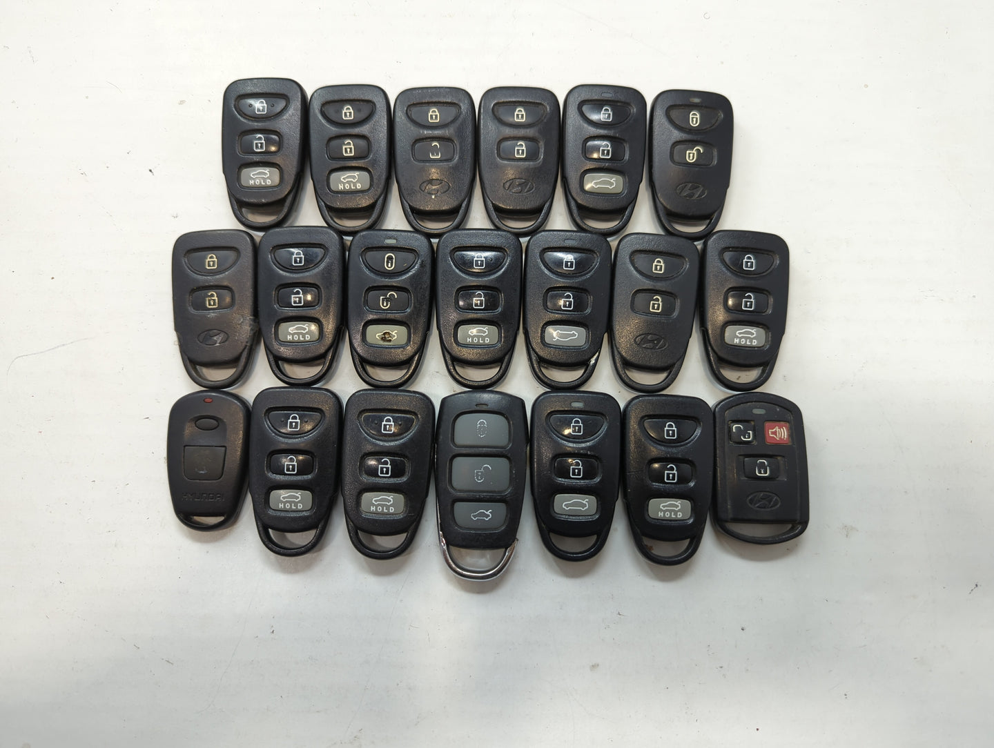 Lot of 20 Hyundai Keyless Entry Remote Fob MIXED FCC IDS MIXED PART - Oemusedautoparts1.com