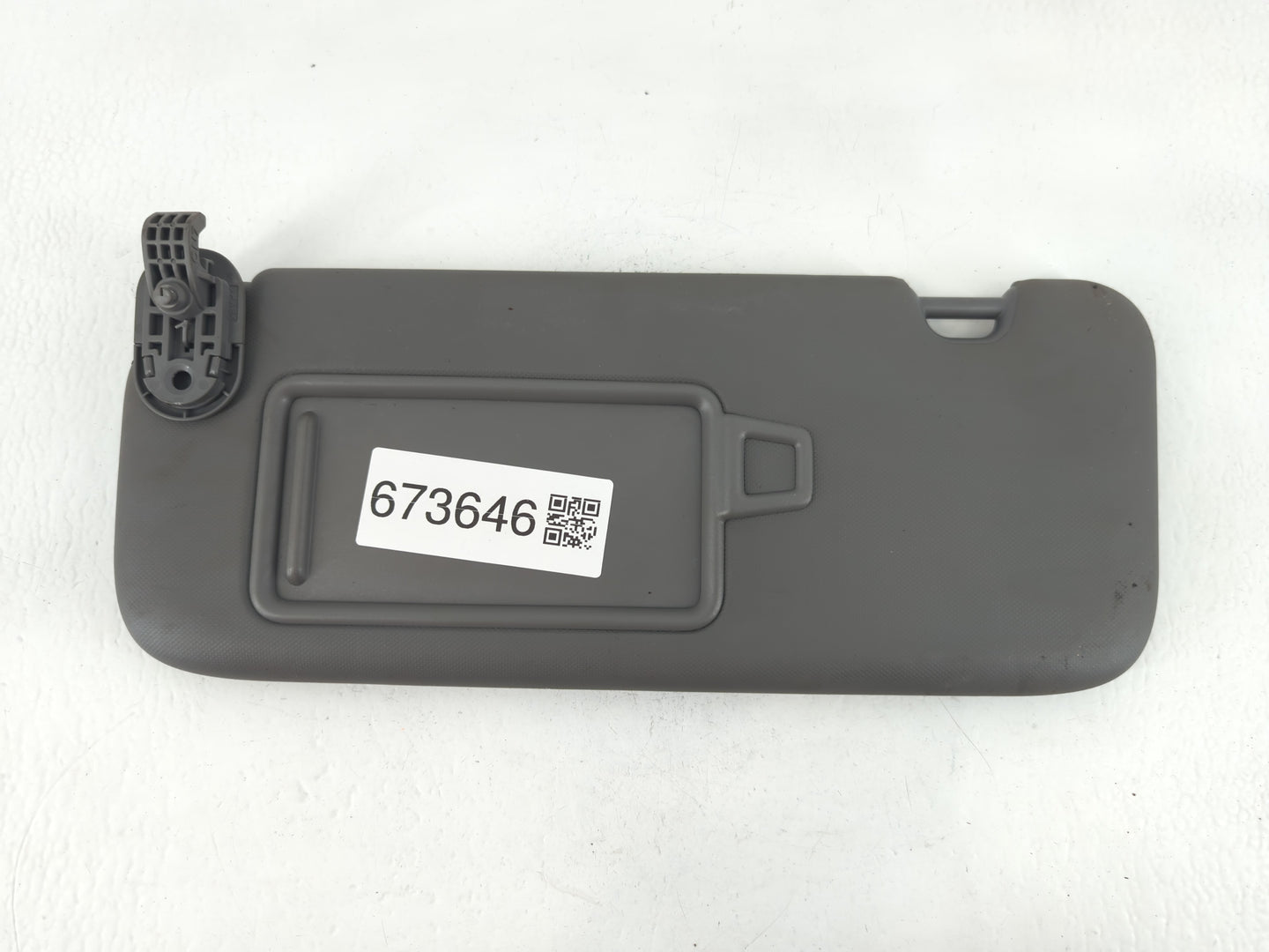 2021-2022 Hyundai Elantra Sun Visor Shade Replacement Driver Left Mirror Fits Fits 2021 2022 OEM Used Auto Parts - Oemusedautoparts1.com
