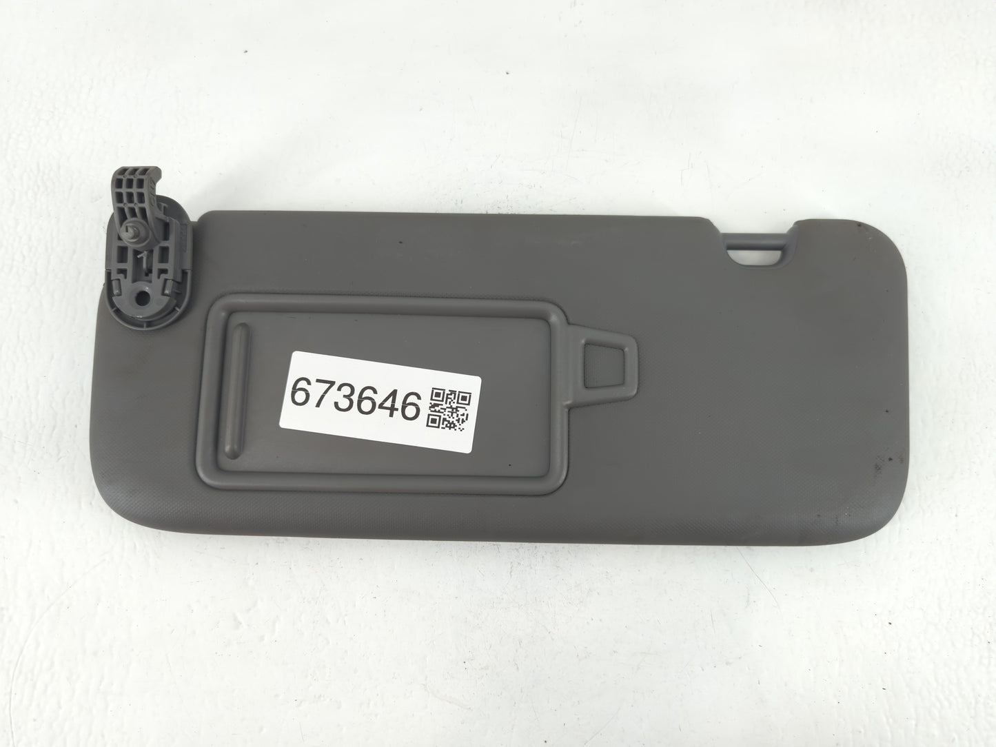 2021-2022 Hyundai Elantra Sun Visor Shade Replacement Driver Left Mirror Fits Fits 2021 2022 OEM Used Auto Parts - Oemusedautoparts1.com