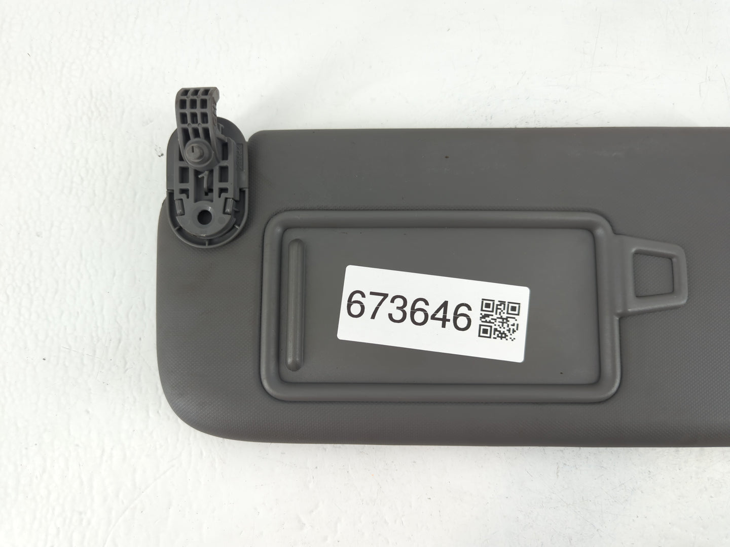 2021-2022 Hyundai Elantra Sun Visor Shade Replacement Driver Left Mirror Fits Fits 2021 2022 OEM Used Auto Parts - Oemusedautoparts1.com