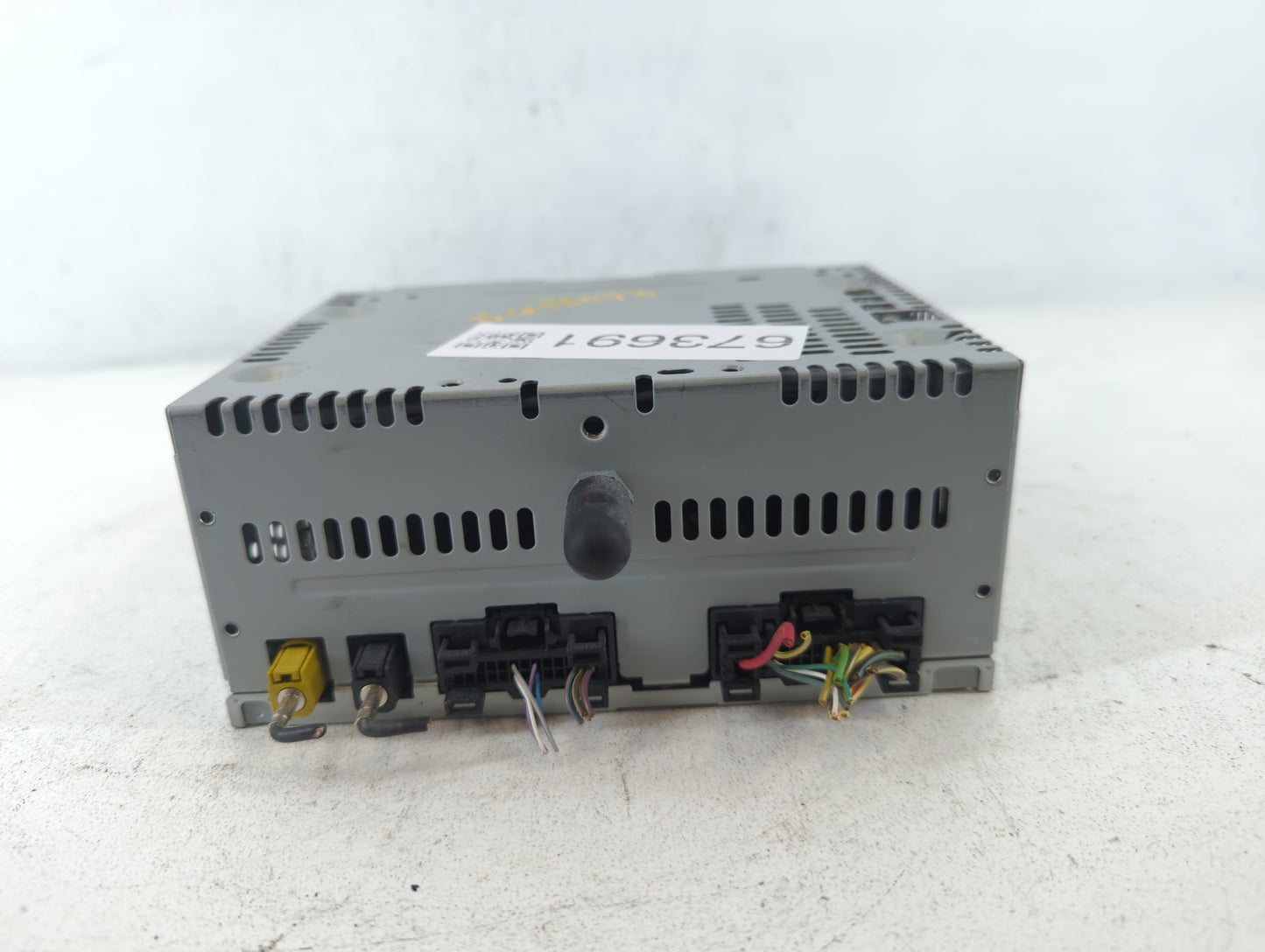 2017 Ford Explorer Radio AM FM Cd Player Receiver Replacement P/N:HB5T-19C107-BA Fits OEM Used Auto Parts - Oemusedautoparts1.com