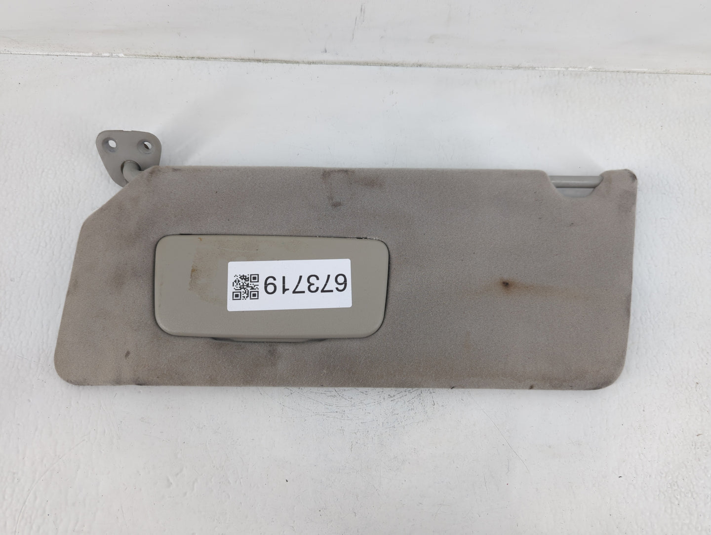 2002-2006 Toyota Camry Sun Visor Shade Replacement Driver Left Mirror Fits Fits 2002 2003 2004 2005 2006 OEM Used Auto Parts - Oemusedautoparts1.com