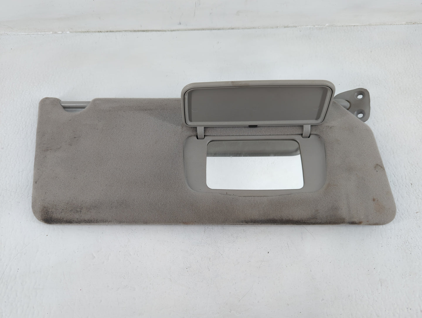 2002-2006 Toyota Camry Sun Visor Shade Replacement Passenger Right Mirror Fits Fits 2002 2003 2004 2005 2006 OEM Used Auto Parts - Oemusedautoparts1.com