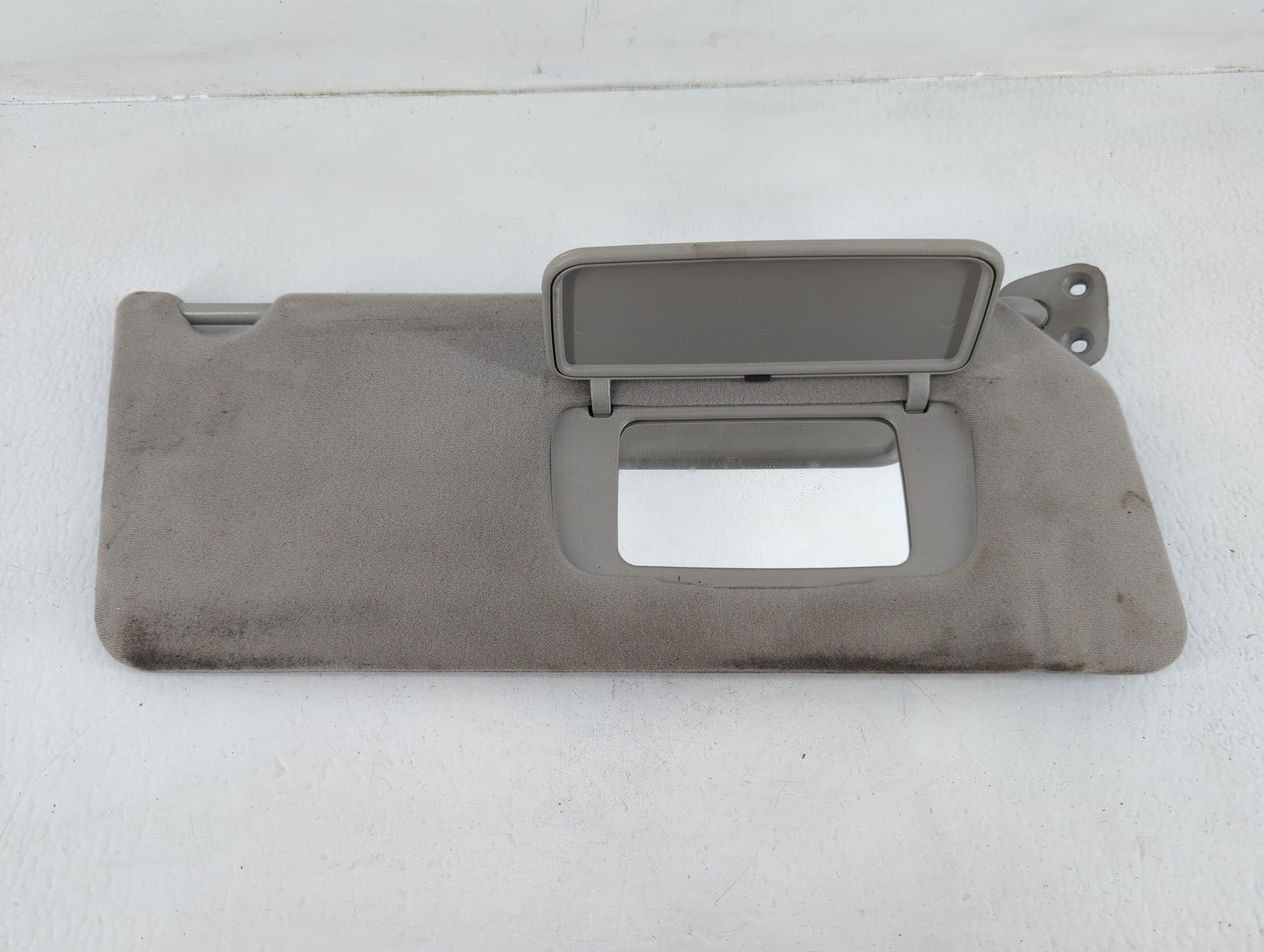 2002-2006 Toyota Camry Sun Visor Shade Replacement Passenger Right Mirror Fits Fits 2002 2003 2004 2005 2006 OEM Used Auto Parts - Oemusedautoparts1.com