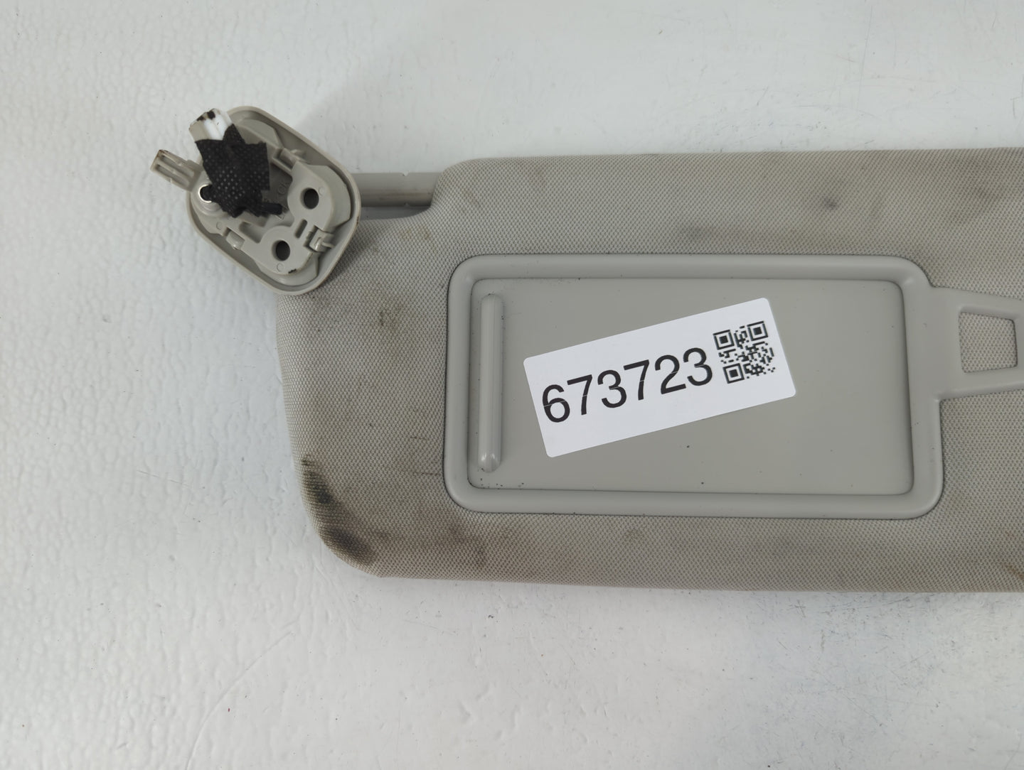 2018-2020 Kia Stinger Sun Visor Shade Replacement Driver Left Mirror Fits Fits 2018 2019 2020 OEM Used Auto Parts - Oemusedautoparts1.com