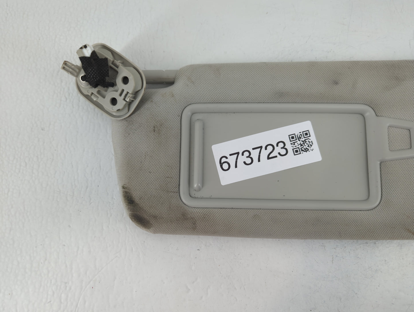 2018-2020 Kia Stinger Sun Visor Shade Replacement Driver Left Mirror Fits Fits 2018 2019 2020 OEM Used Auto Parts - Oemusedautoparts1.com