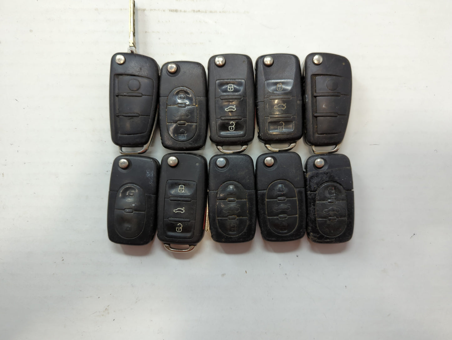 Lot of 10 Volkswagen Keyless Entry Remote Fob MIXED FCC IDS MIXED PART - Oemusedautoparts1.com