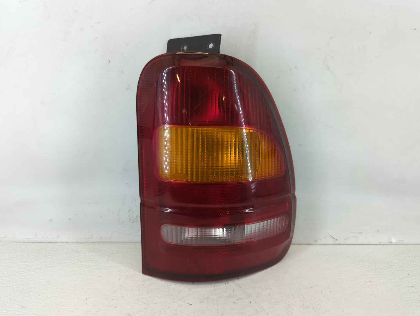 1995-1998 Ford Windstar Tail Light Assembly Passenger Right OEM P/N:F58B-13440-A Fits Fits 1995 1996 1997 1998 OEM Used Auto Parts - Oemusedautoparts1.com