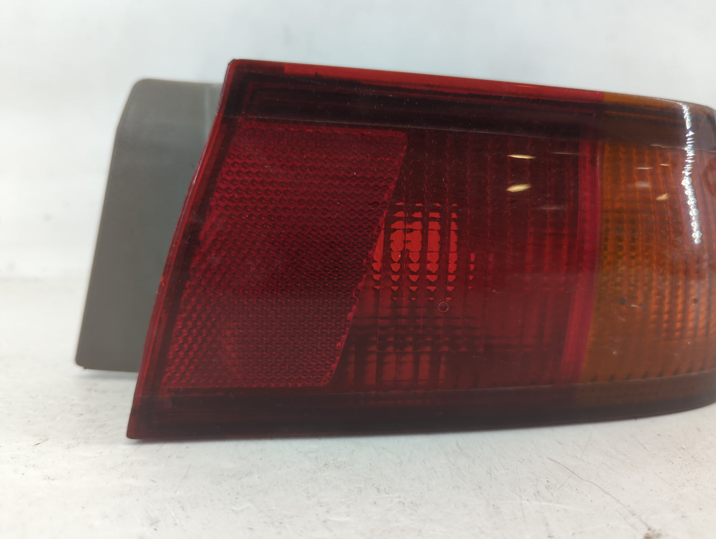 1997-1999 Toyota Camry Tail Light Assembly Passenger Right OEM P/N:81550-AA020 Fits Fits 1997 1998 1999 OEM Used Auto Parts - Oemusedautoparts1.com