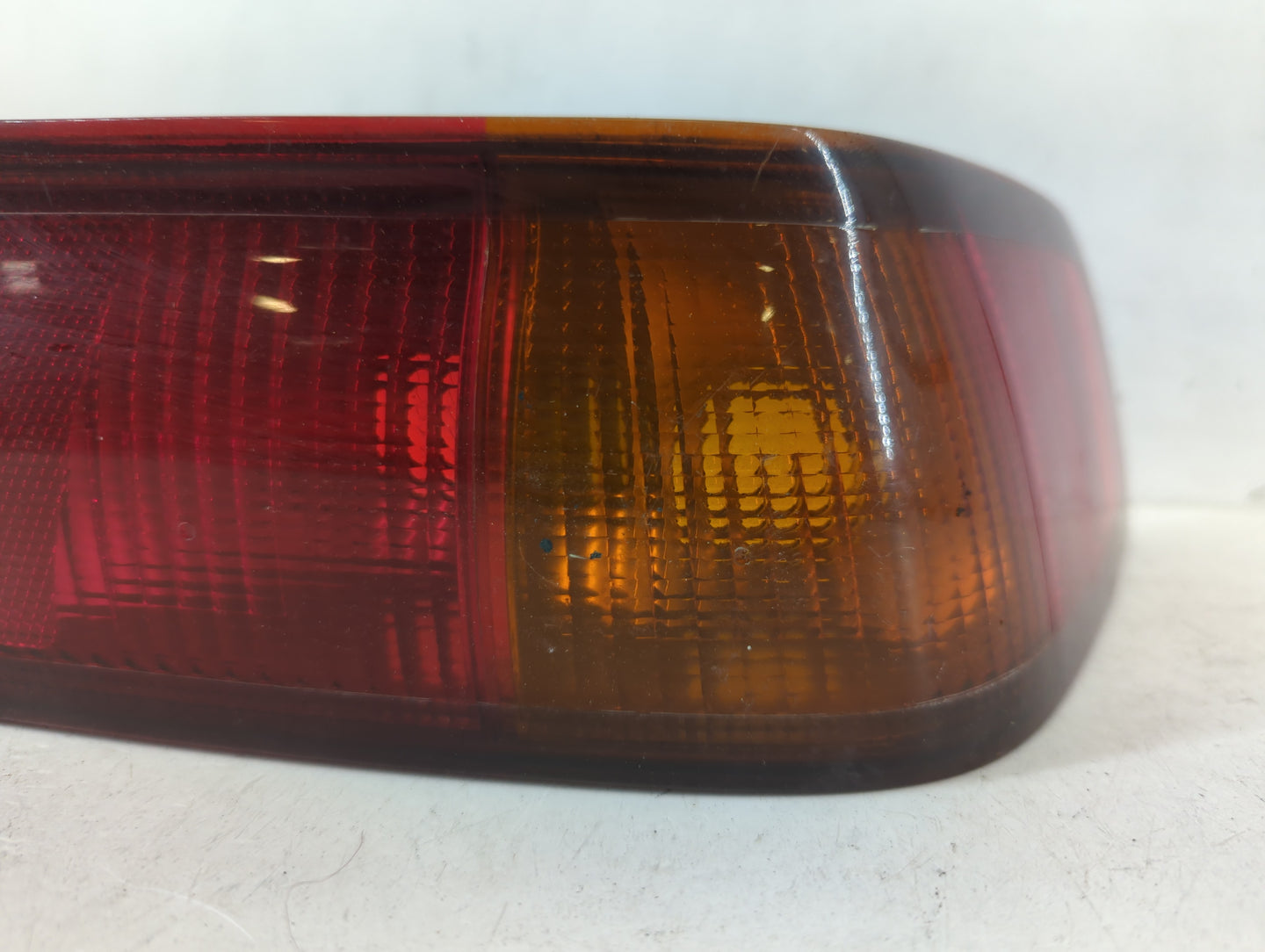 1997-1999 Toyota Camry Tail Light Assembly Passenger Right OEM P/N:81550-AA020 Fits Fits 1997 1998 1999 OEM Used Auto Parts - Oemusedautoparts1.com