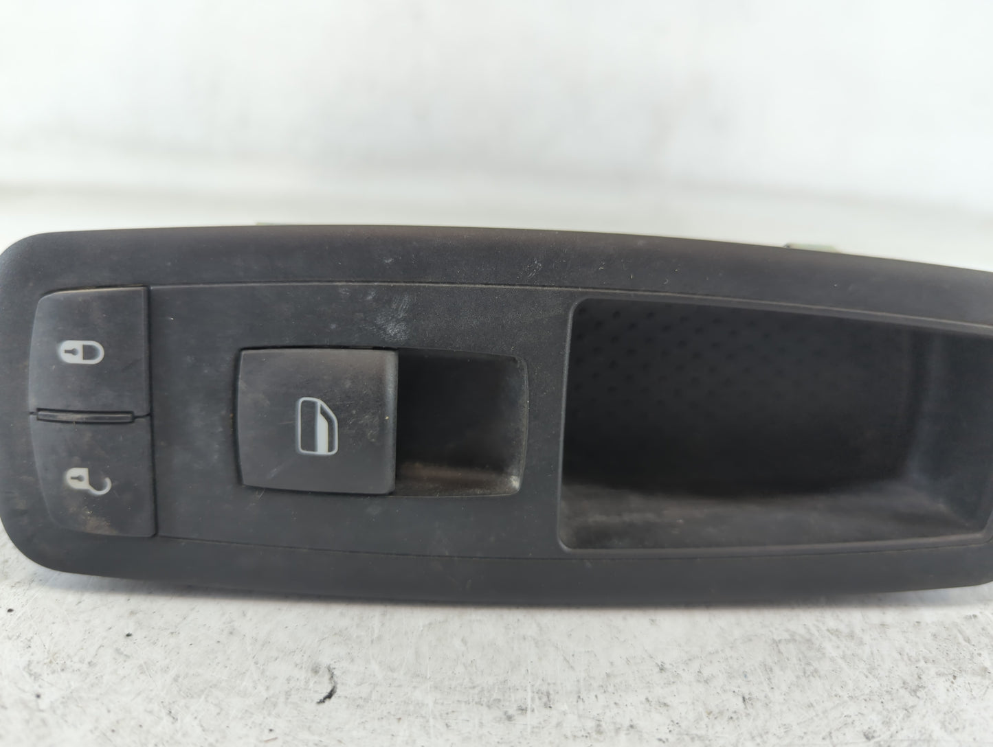 2012 Dodge Journey Master Power Window Switch Replacement Driver Side Left P/N:10025269 68084002 Fits OEM Used Auto Parts - Oemusedautoparts1.com