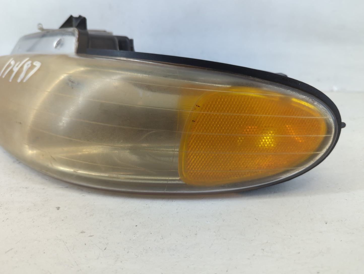1996 Chrysler Town & Country Driver Left Oem Head Light Headlight Lamp - Oemusedautoparts1.com