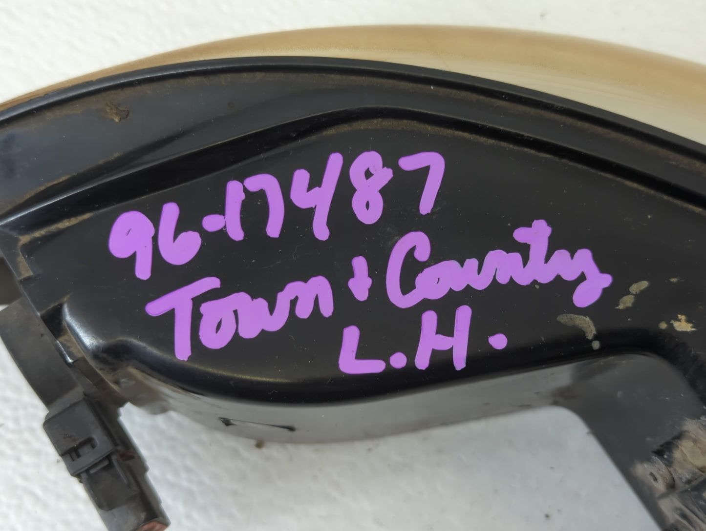 1996 Chrysler Town & Country Driver Left Oem Head Light Headlight Lamp - Oemusedautoparts1.com