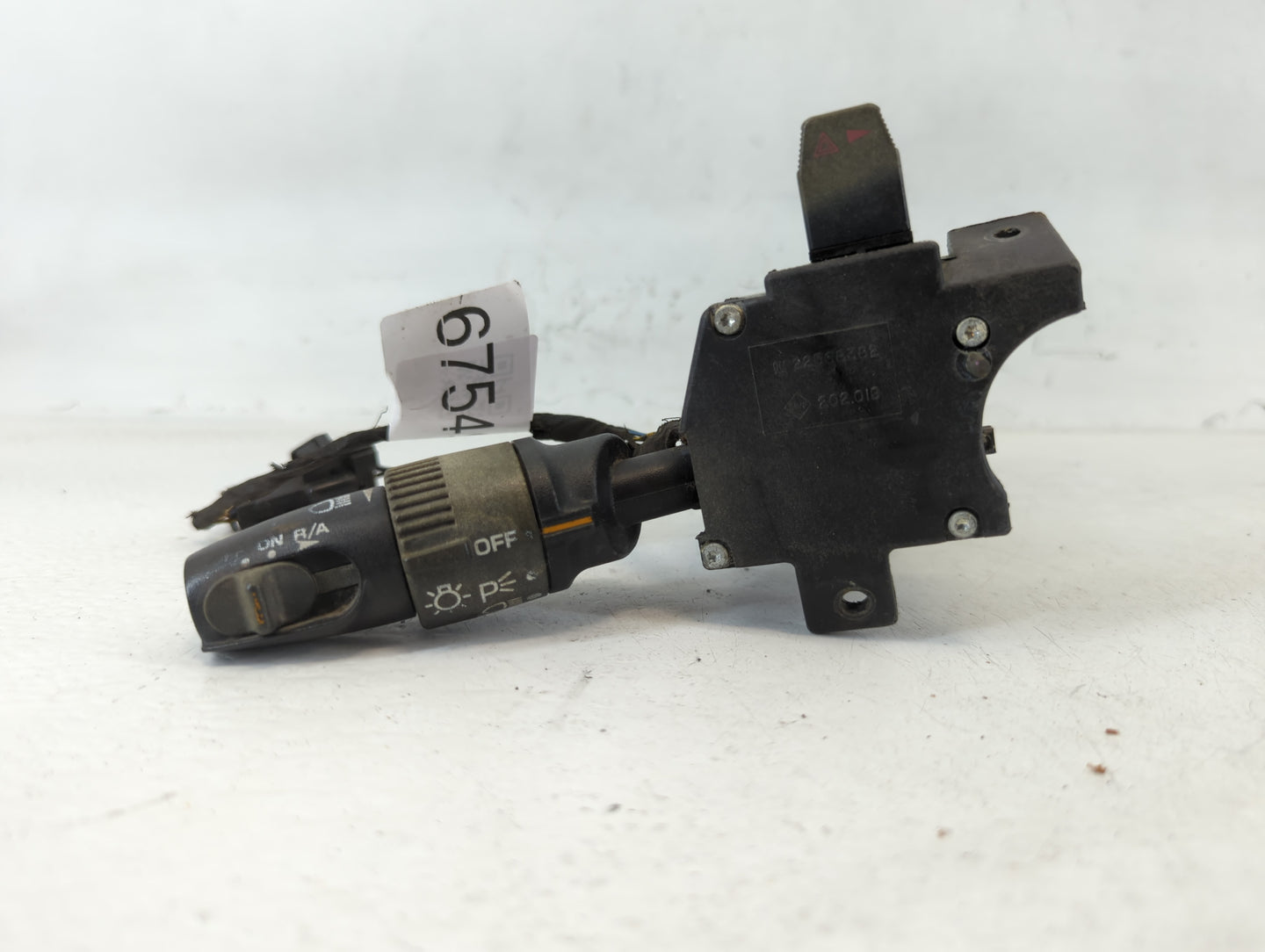 1994 Chevrolet Cavalier Floor Console Assembly Shifter - Oemusedautoparts1.com