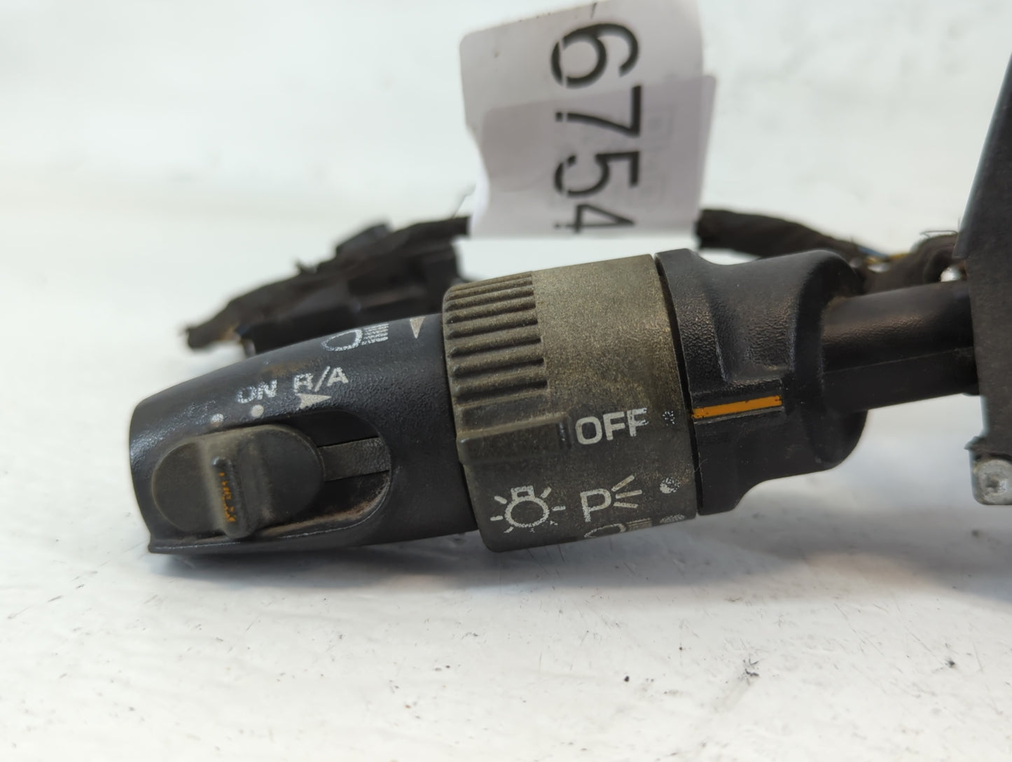 1994 Chevrolet Cavalier Floor Console Assembly Shifter - Oemusedautoparts1.com