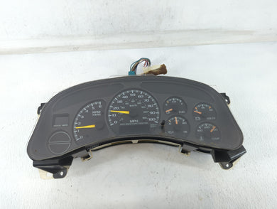 2000-2002 Chevrolet Suburban 1500 Instrument Cluster Speedometer Gauges P/N:1747510441 15055362 Fits Fits 2000 2001 2002 OEM Used Auto Parts