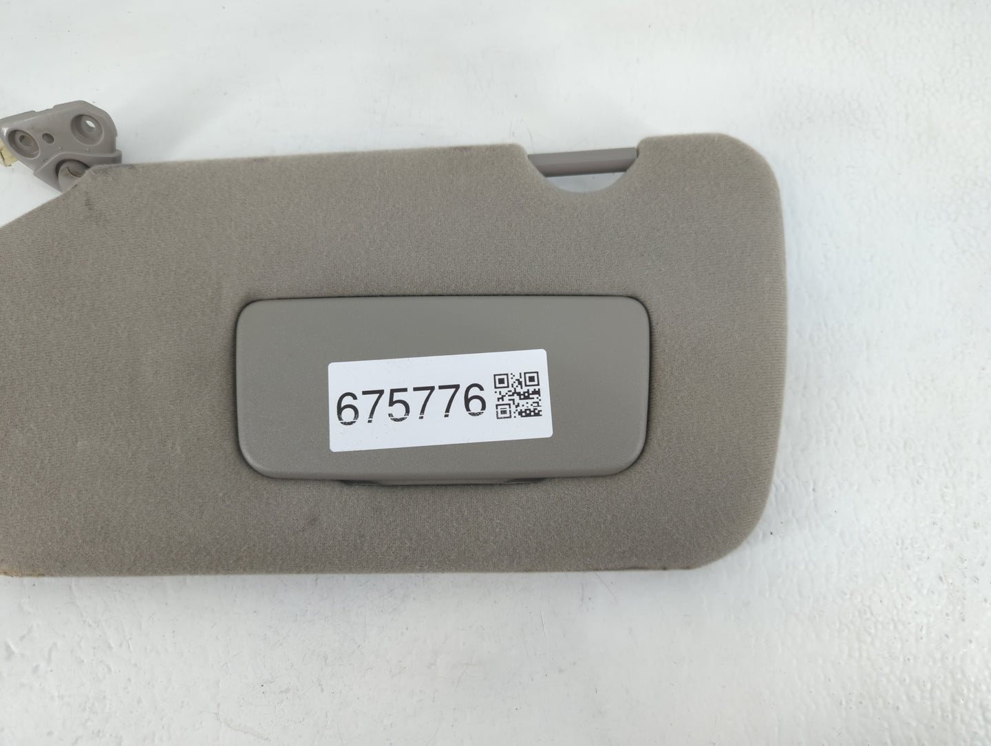 2011-2016 Chevrolet Cruze Sun Visor Shade Replacement Driver Left Mirror Fits Fits 2011 2012 2013 2014 2015 2016 OEM Used Auto Parts - Oemusedautoparts1.com