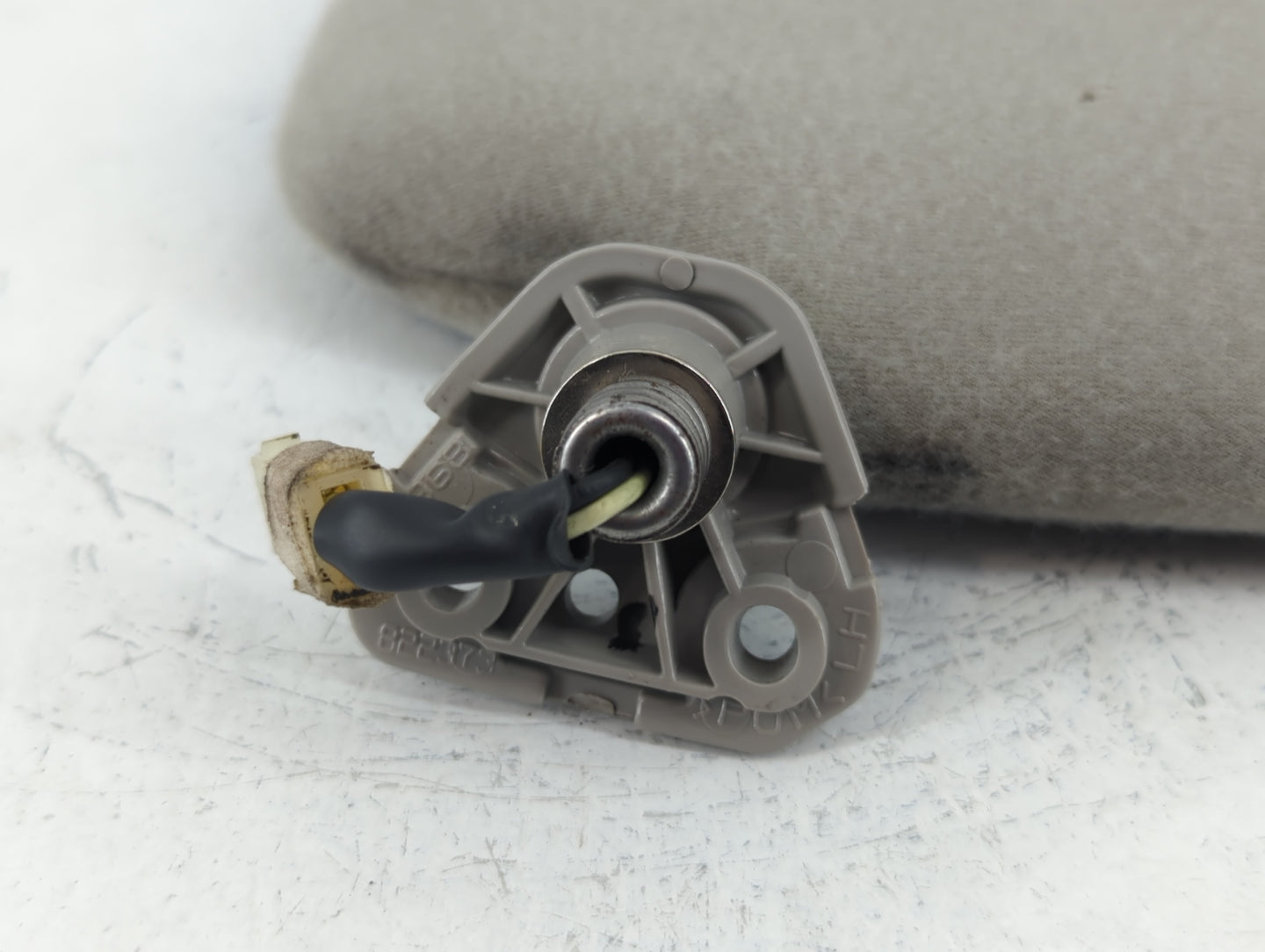 2011-2016 Chevrolet Cruze Sun Visor Shade Replacement Driver Left Mirror Fits Fits 2011 2012 2013 2014 2015 2016 OEM Used Auto Parts - Oemusedautoparts1.com