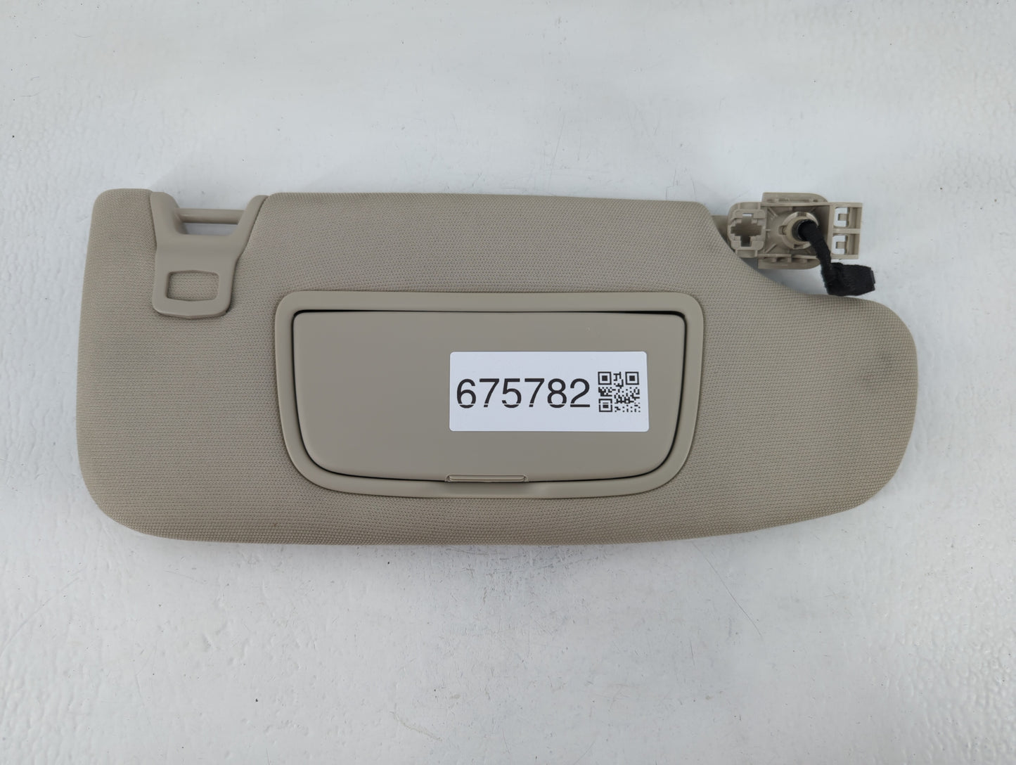 2017-2020 Ford Fusion Sun Visor Shade Replacement Passenger Right Mirror Fits Fits 2017 2018 2019 2020 OEM Used Auto Parts - Oemusedautoparts1.com