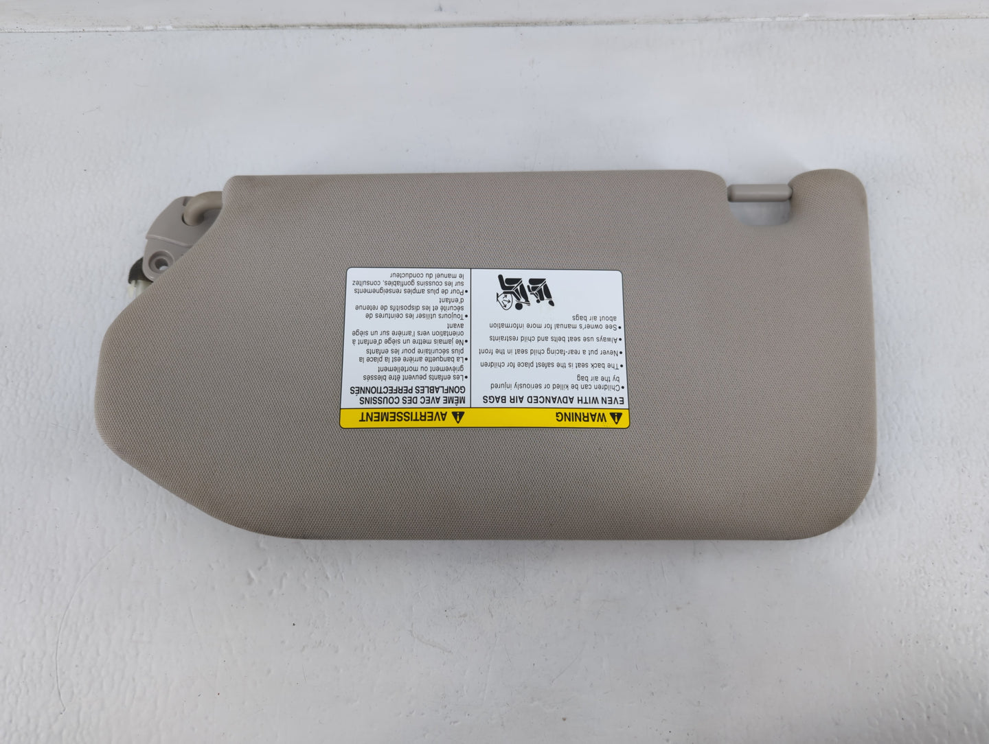 2019-2020 Nissan Pathfinder Sun Visor Shade Replacement Passenger Right Mirror Fits Fits 2019 2020 OEM Used Auto Parts - Oemusedautoparts1.com