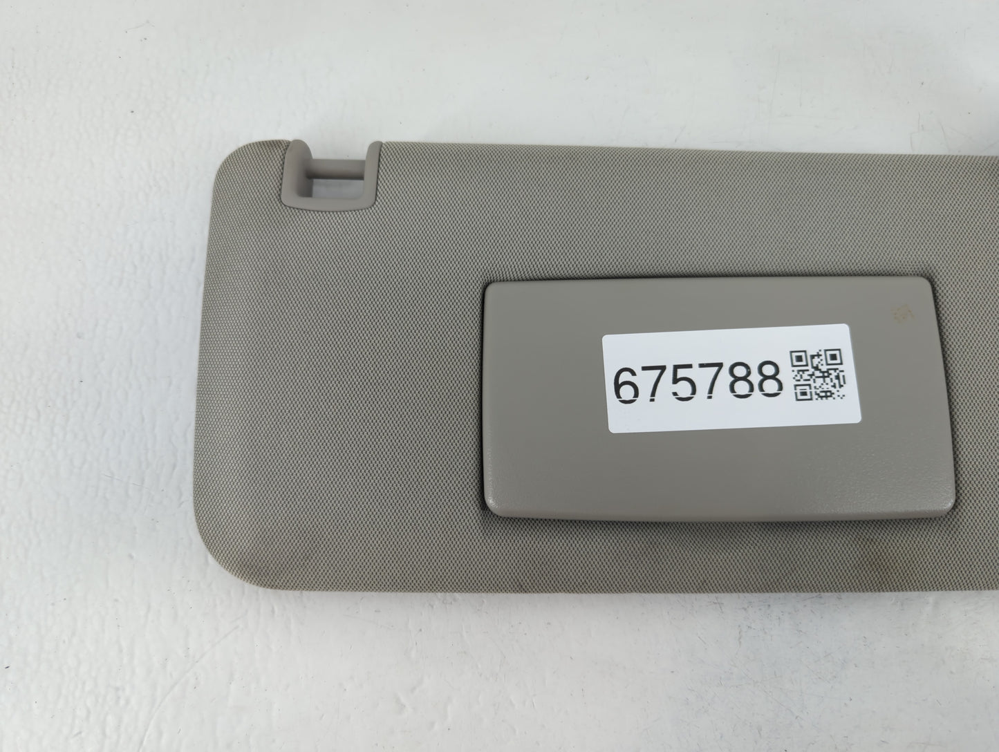 2015-2016 Chevrolet Trax Sun Visor Shade Replacement Passenger Right Mirror Fits Fits 2015 2016 OEM Used Auto Parts - Oemusedautoparts1.com