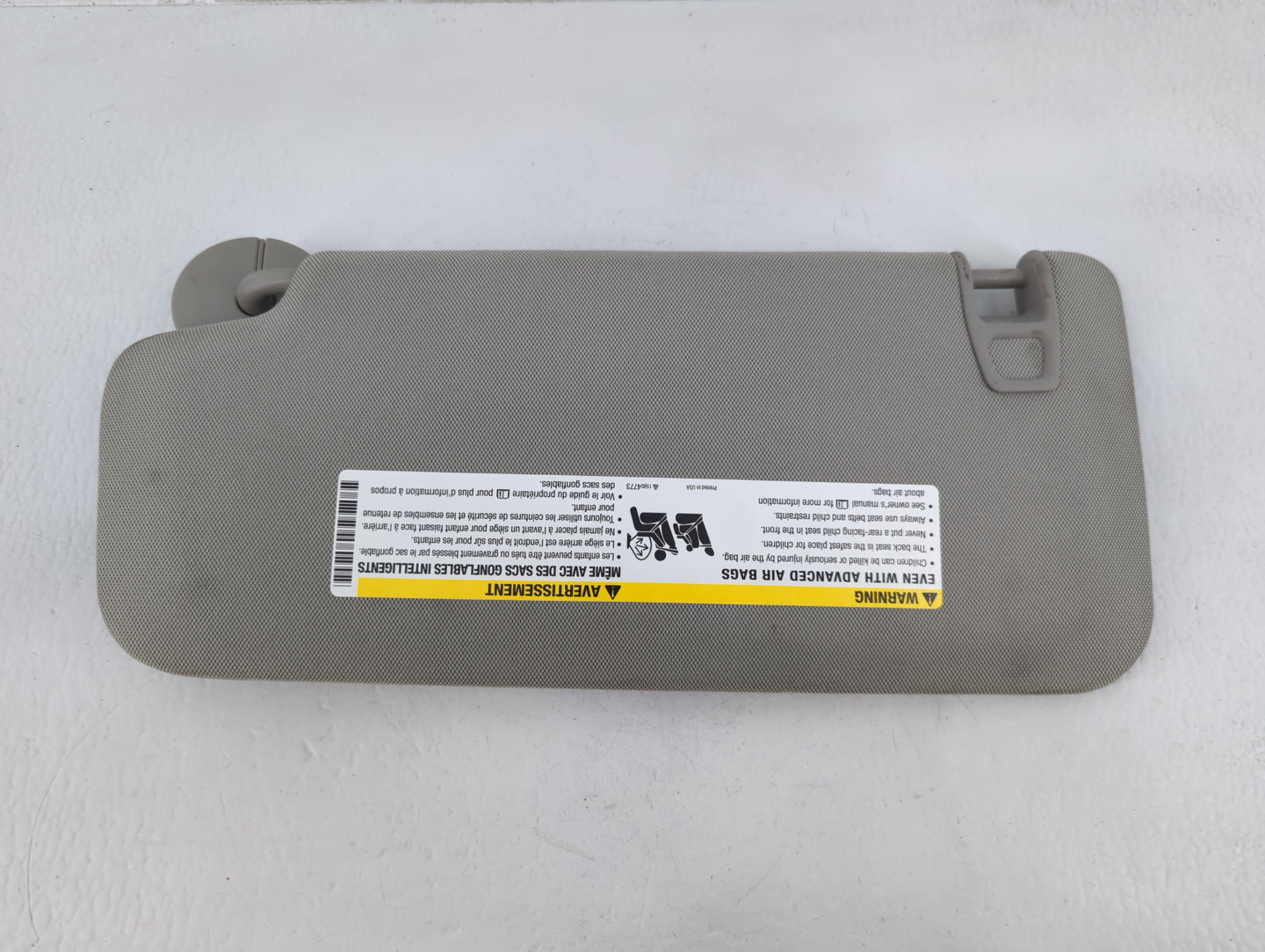 2015-2016 Chevrolet Trax Sun Visor Shade Replacement Passenger Right Mirror Fits Fits 2015 2016 OEM Used Auto Parts - Oemusedautoparts1.com