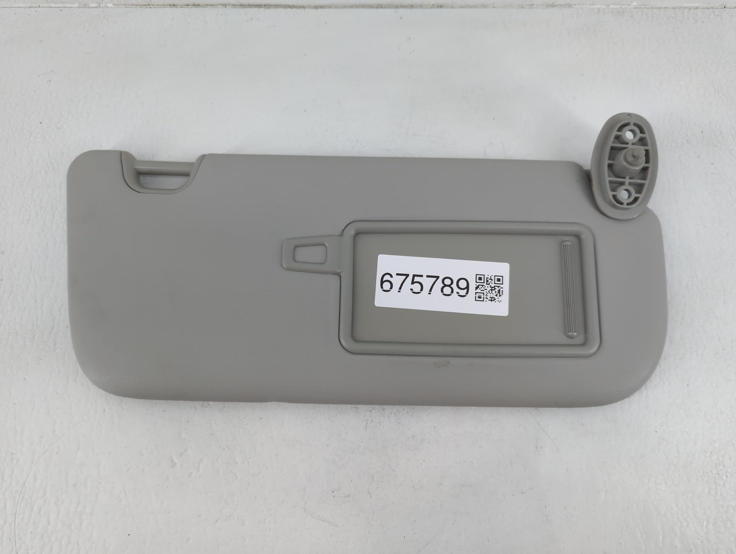 2014-2019 Kia Soul Sun Visor Shade Replacement Passenger Right Mirror Fits Fits 2014 2015 2016 2017 2018 2019 OEM Used Auto Parts - Oemusedautoparts1.com