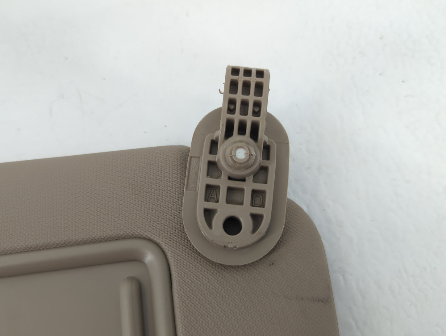 2017-2020 Hyundai Elantra Sun Visor Shade Replacement Passenger Right Mirror Fits Fits 2017 2018 2019 2020 OEM Used Auto Parts - Oemusedautoparts1.com