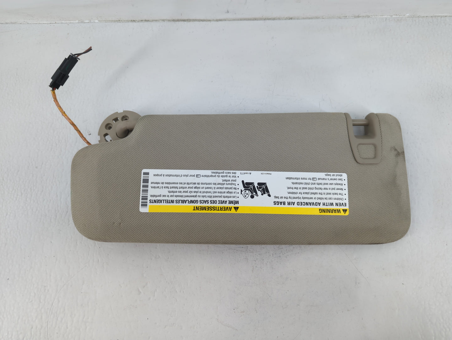 2013-2017 Cadillac Xts Sun Visor Shade Replacement Passenger Right Mirror Fits Fits 2013 2014 2015 2016 2017 OEM Used Auto Parts - Oemusedautoparts1.com