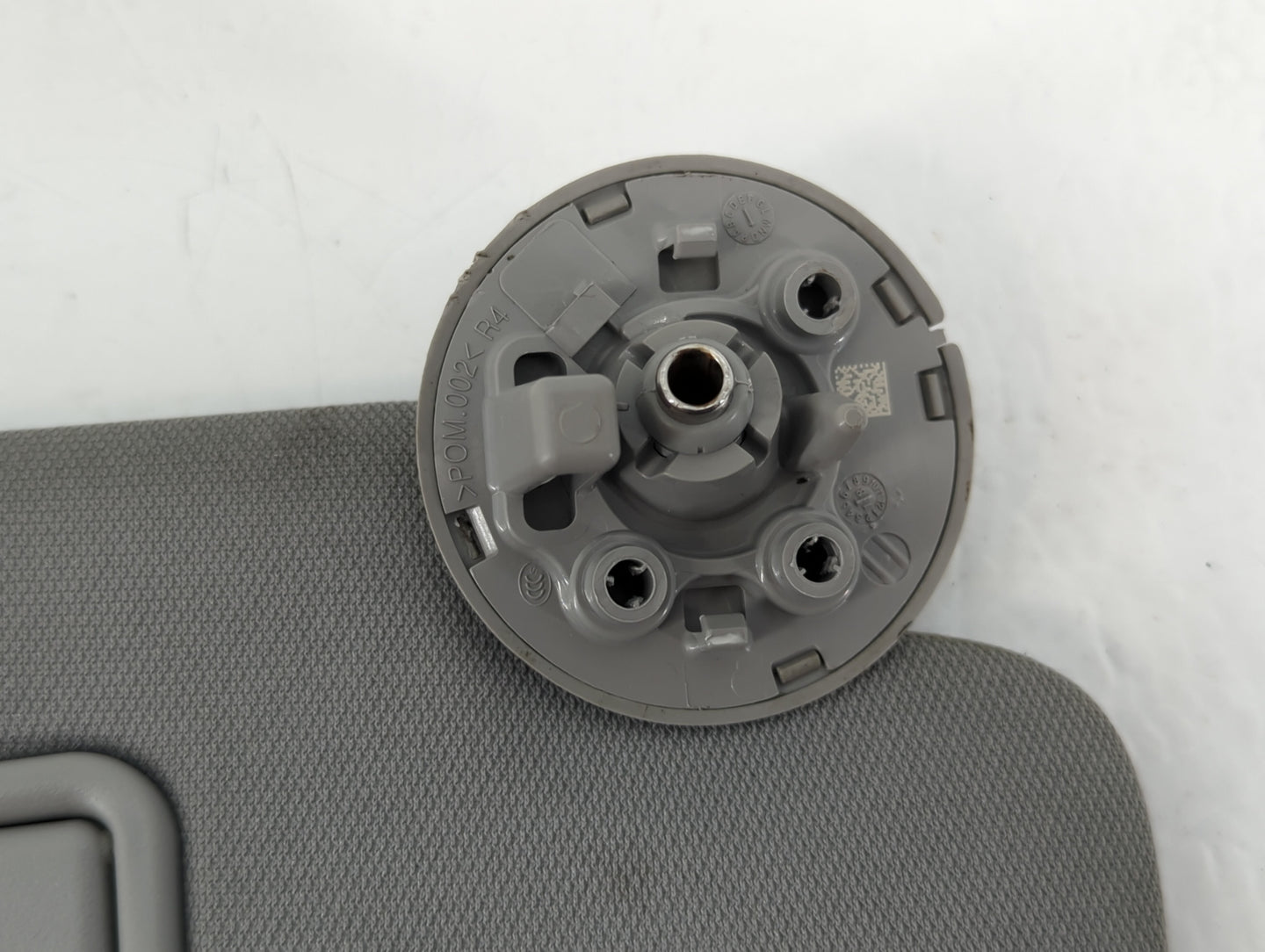 2016-2021 Chevrolet Malibu Sun Visor Shade Replacement Driver Left Mirror Fits Fits 2016 2017 2018 2019 2020 2021 OEM Used Auto Parts - Oemusedautoparts1.com