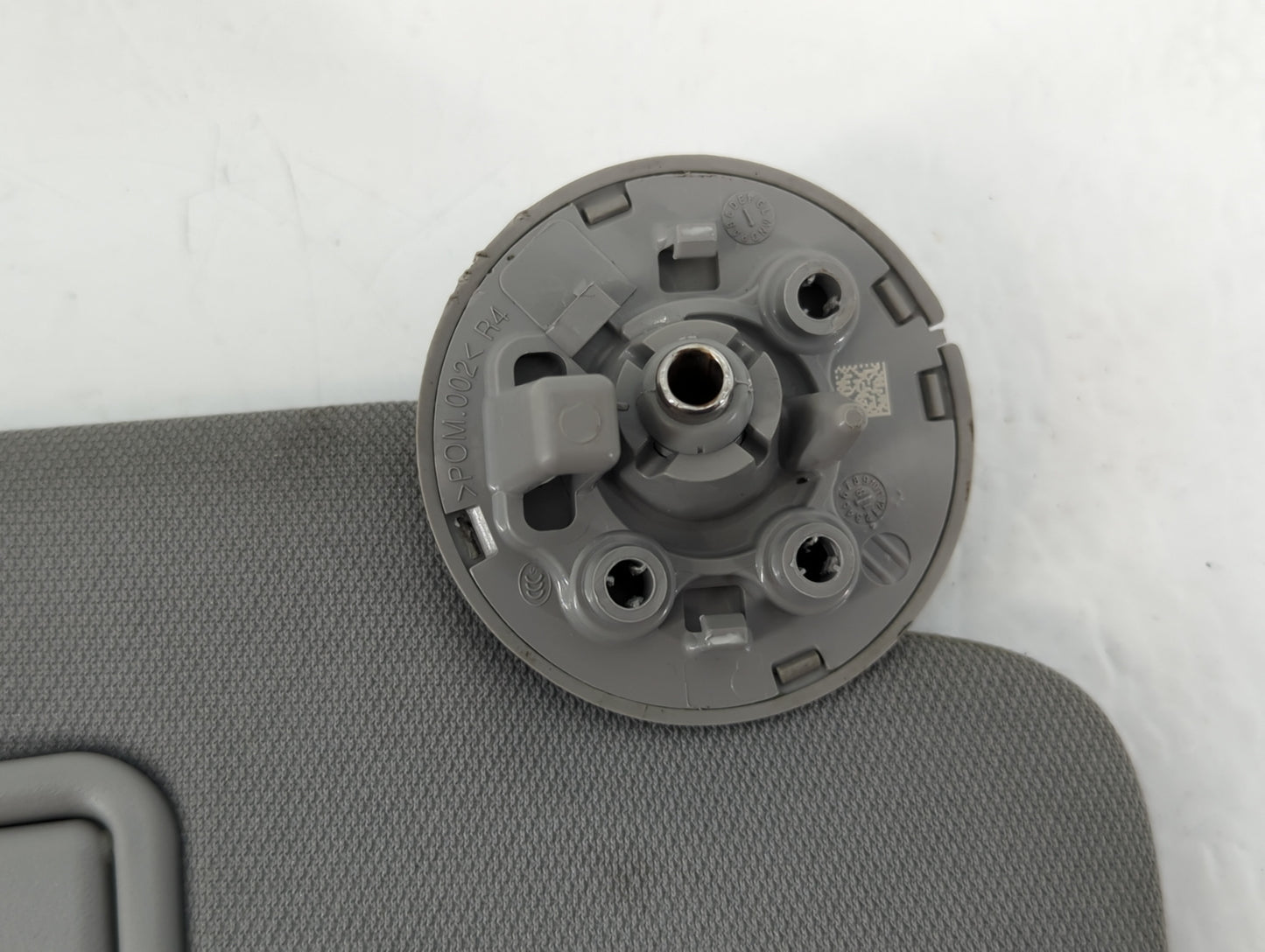 2016-2021 Chevrolet Malibu Sun Visor Shade Replacement Driver Left Mirror Fits Fits 2016 2017 2018 2019 2020 2021 OEM Used Auto Parts - Oemusedautoparts1.com