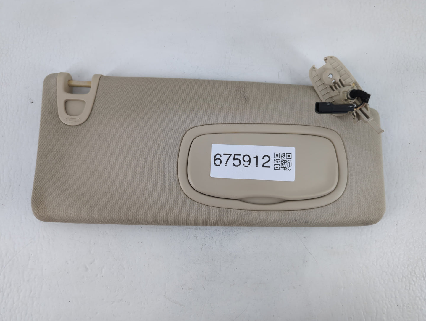 2016-2017 Chrysler 200 Sun Visor Shade Replacement Passenger Right Mirror Fits Fits 2016 2017 OEM Used Auto Parts - Oemusedautoparts1.com