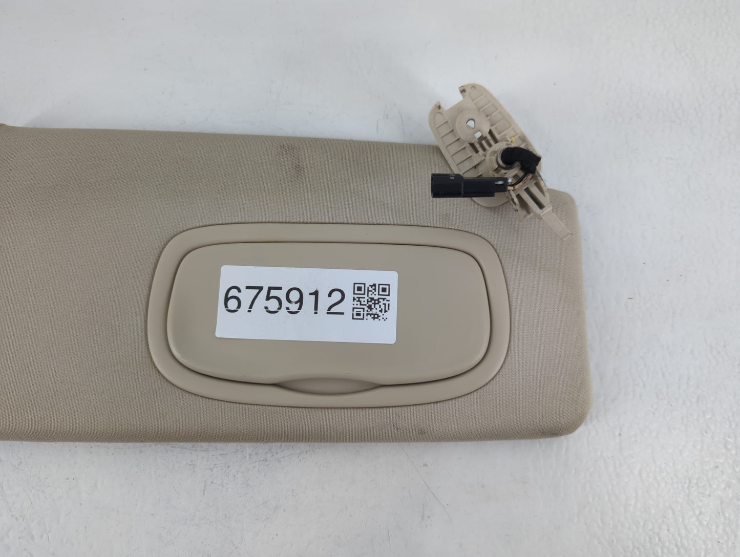 2016-2017 Chrysler 200 Sun Visor Shade Replacement Passenger Right Mirror Fits Fits 2016 2017 OEM Used Auto Parts - Oemusedautoparts1.com