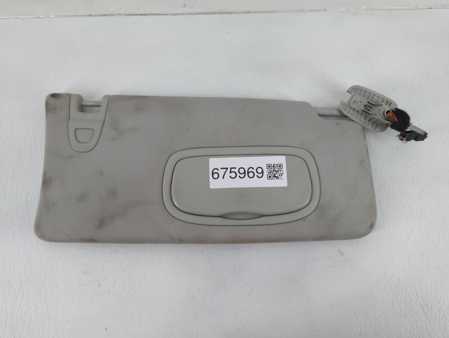 2019 Jeep Compass Sun Visor Shade Replacement Passenger Right Mirror Fits OEM Used Auto Parts - Oemusedautoparts1.com