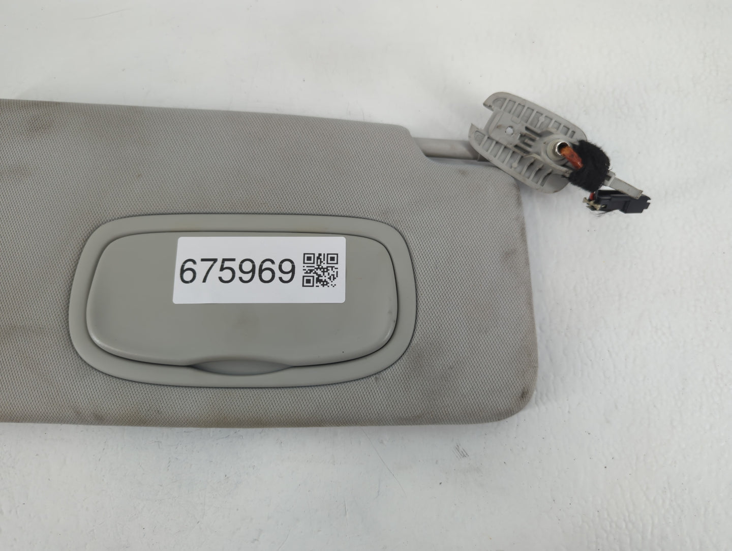 2019 Jeep Compass Sun Visor Shade Replacement Passenger Right Mirror Fits OEM Used Auto Parts - Oemusedautoparts1.com