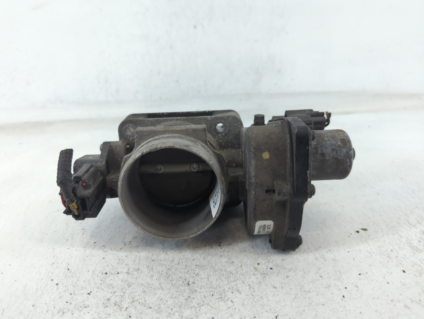2004-2006 Ford F-150 Throttle Body P/N:090905 2 3L5E-AE Fits Fits 2004 2005 2006 2007 2008 2009 2010 2011 2012 2013 2014 2015 2016 OEM Used Auto Parts - Oemusedautoparts1.com