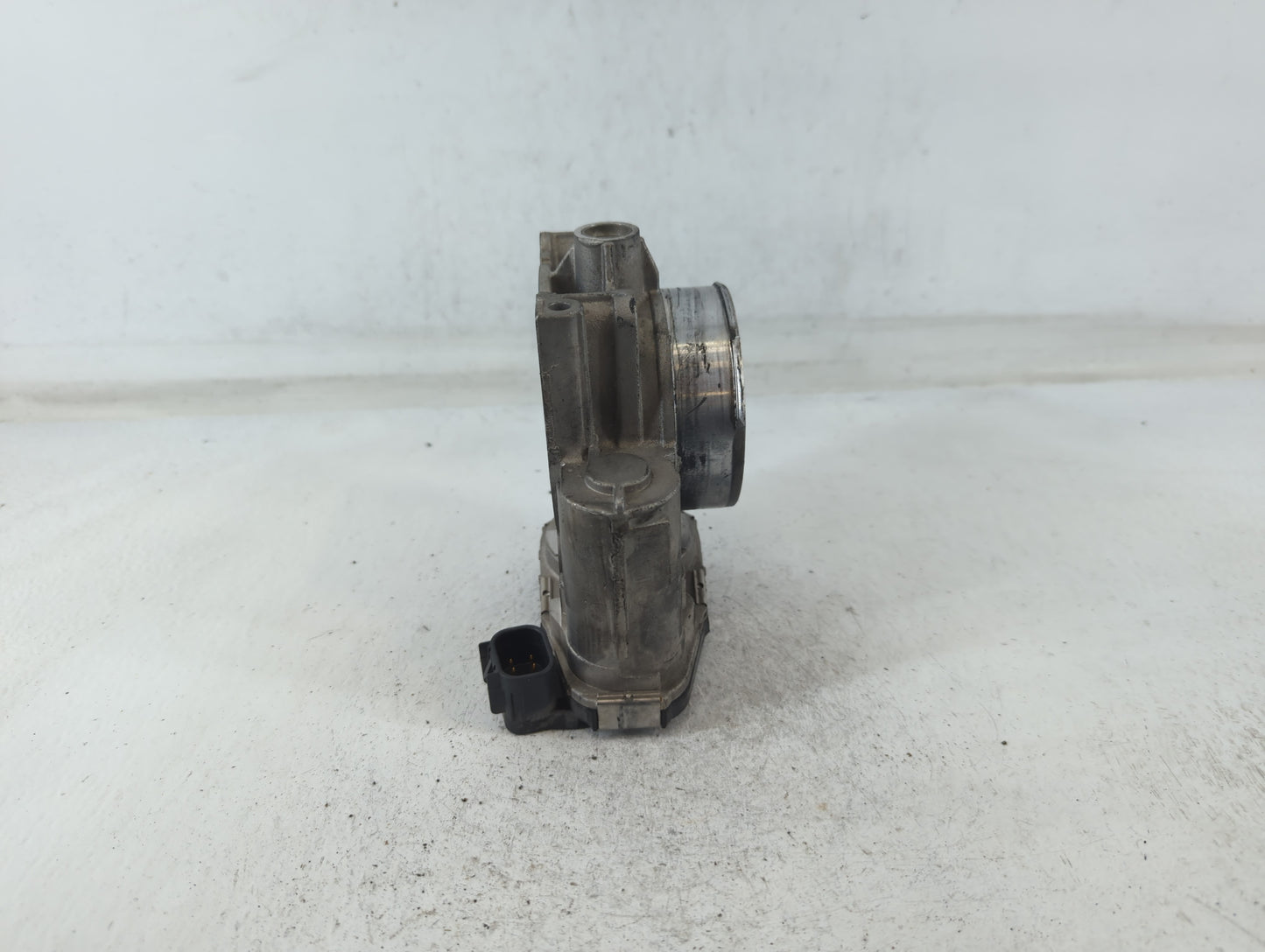 2010 Buick Lacrosse Throttle Body P/N:1749AA994AA6008C Fits Fits 2007 2008 2009 2011 2012 OEM Used Auto Parts - Oemusedautoparts1.com