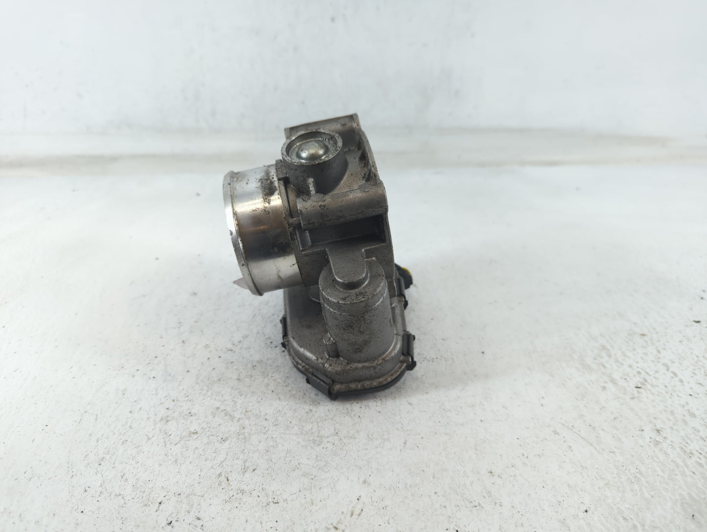 2015-2017 Ford F-150 Throttle Body P/N:GB8E 9F991 BC 17008 323899 Fits Fits 2015 2016 2017 2018 2019 2020 OEM Used Auto Parts - Oemusedautoparts1.com