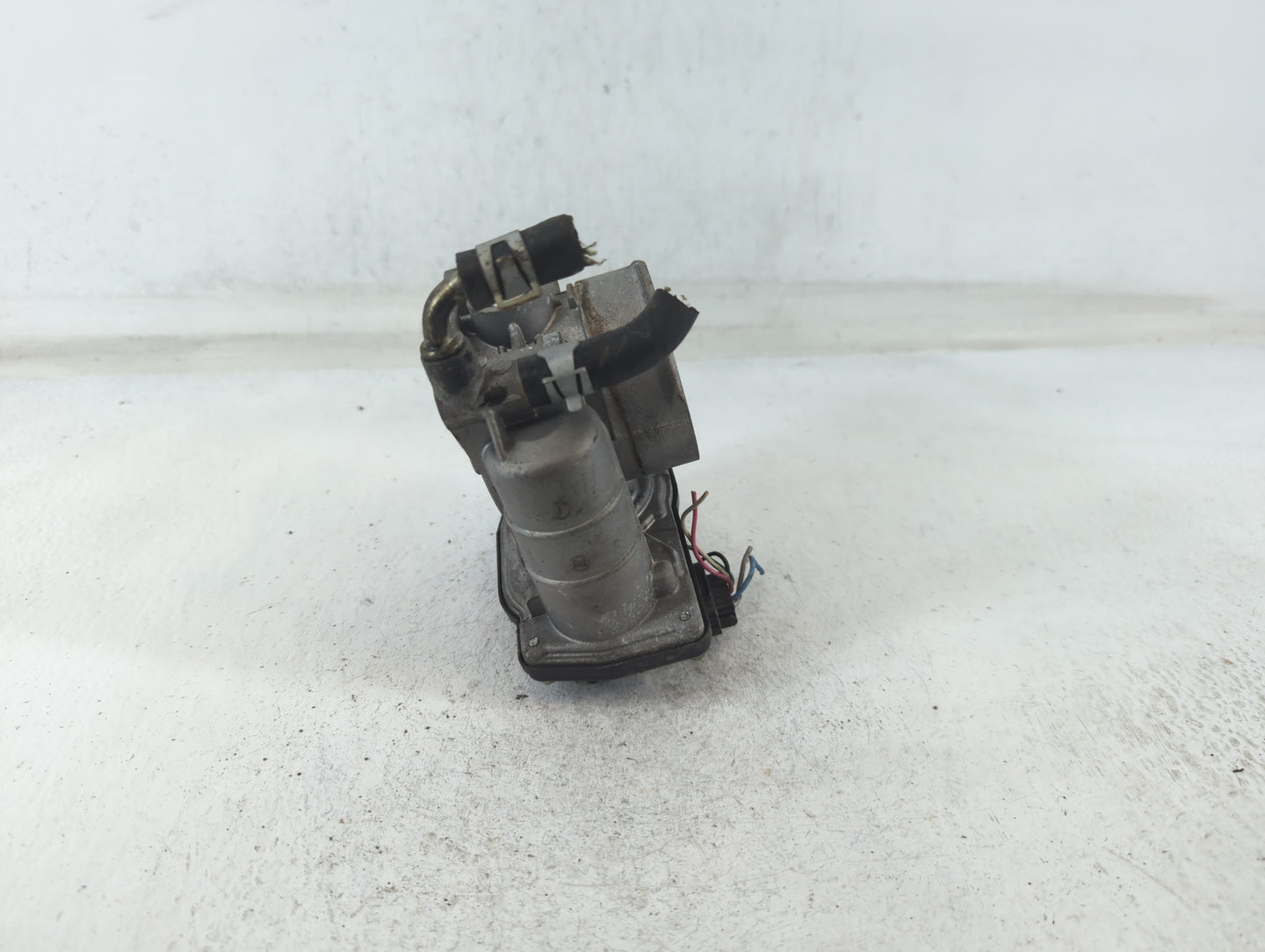 2011-2015 Nissan Rogue Throttle Body P/N:391951 RME60-15 Fits Fits 2011 2012 2013 2014 2015 OEM Used Auto Parts - Oemusedautoparts1.com