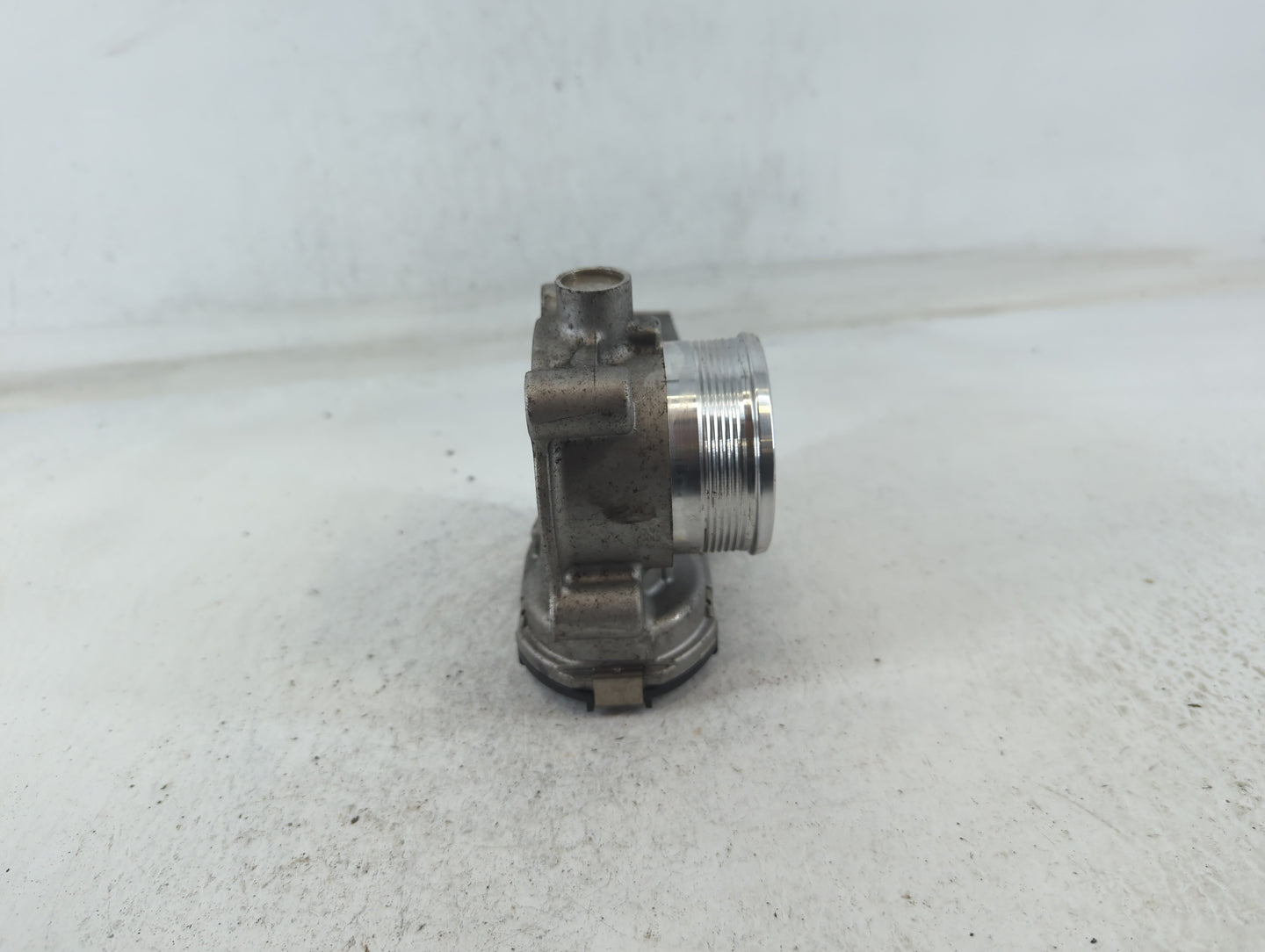 2017-2020 Lincoln Mkz Throttle Body P/N:CF335 DS7E-9F991-BB Fits Fits 2014 2015 2016 2017 2018 2019 2020 2021 2022 OEM Used Auto Parts - Oemusedautoparts1.com