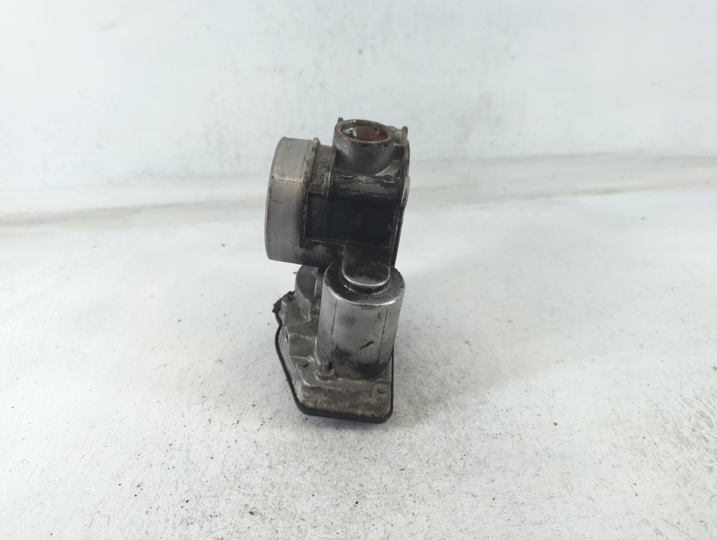 2013-2020 Ford Fusion Throttle Body P/N:DS7E-9F991-AG Fits Fits 2013 2014 2015 2016 2017 2018 2019 2020 2021 2022 OEM Used Auto Parts - Oemusedautoparts1.com