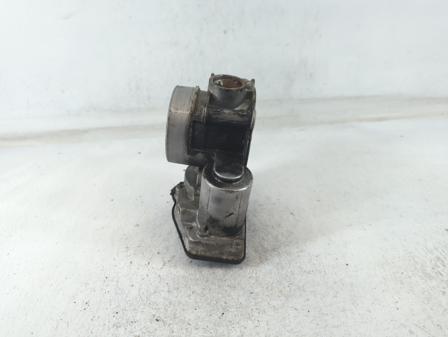 2013-2020 Ford Fusion Throttle Body P/N:DS7E-9F991-AG Fits Fits 2013 2014 2015 2016 2017 2018 2019 2020 2021 2022 OEM Used Auto Parts - Oemusedautoparts1.com