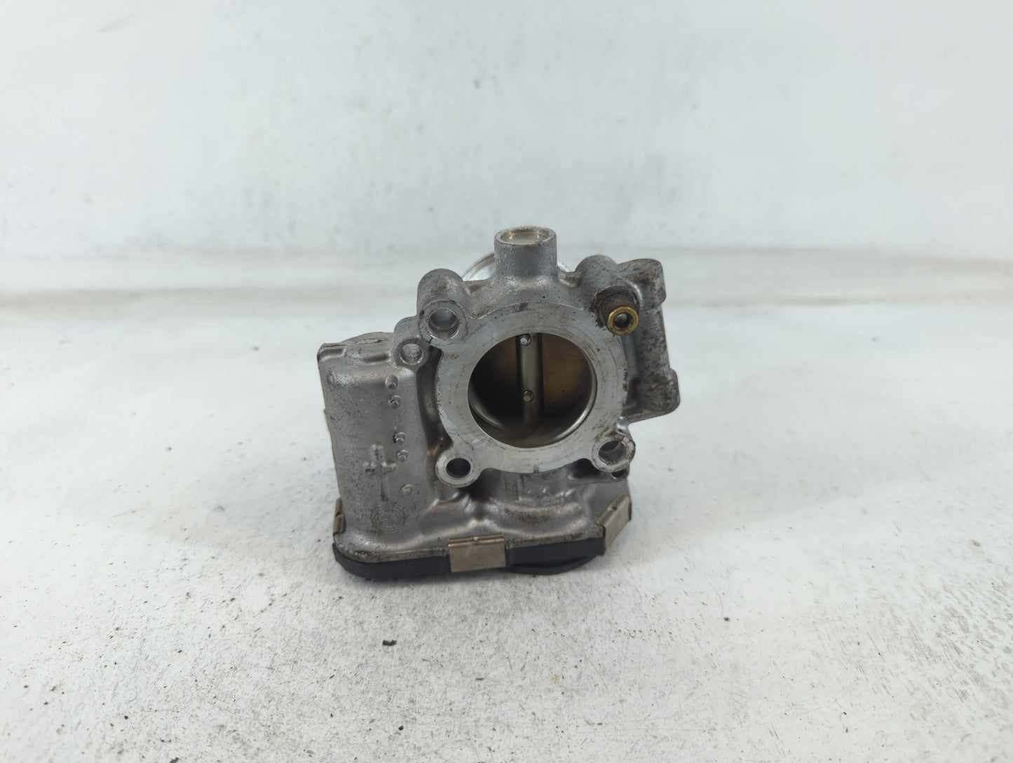 2013-2021 Buick Encore Throttle Body P/N:0 280 750 499` 55 565 489 Fits OEM Used Auto Parts - Oemusedautoparts1.com