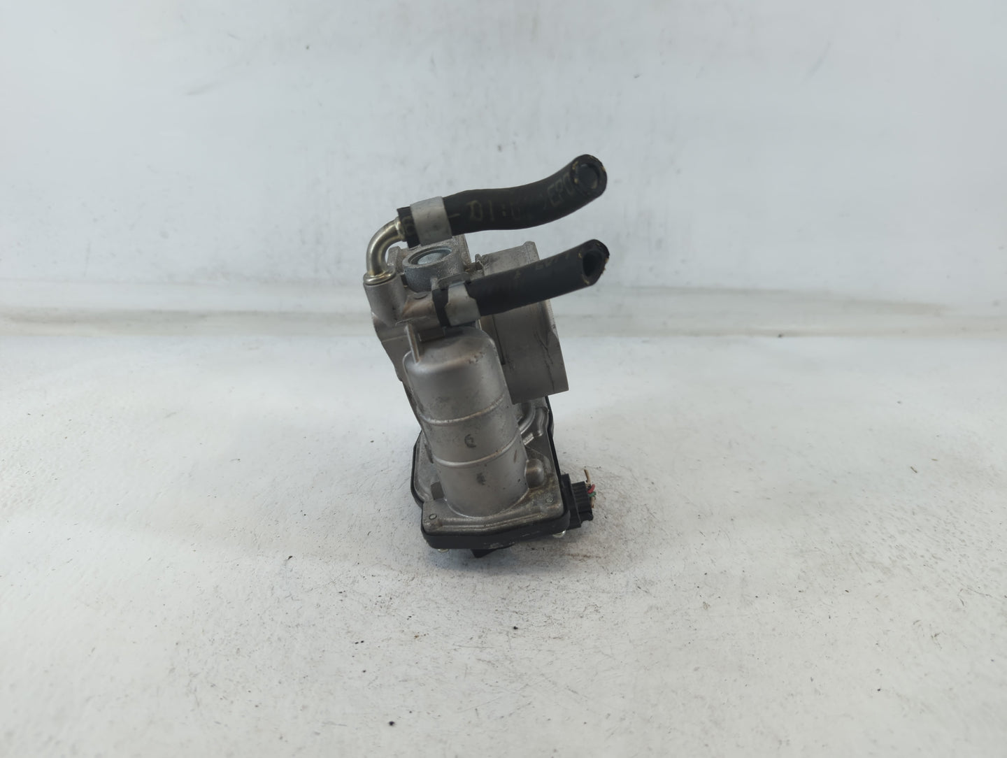 2007-2013 Nissan Altima Throttle Body P/N:1X01H RME60-15 Fits Fits 2007 2008 2009 2010 2011 2012 2013 OEM Used Auto Parts - Oemusedautoparts1.com