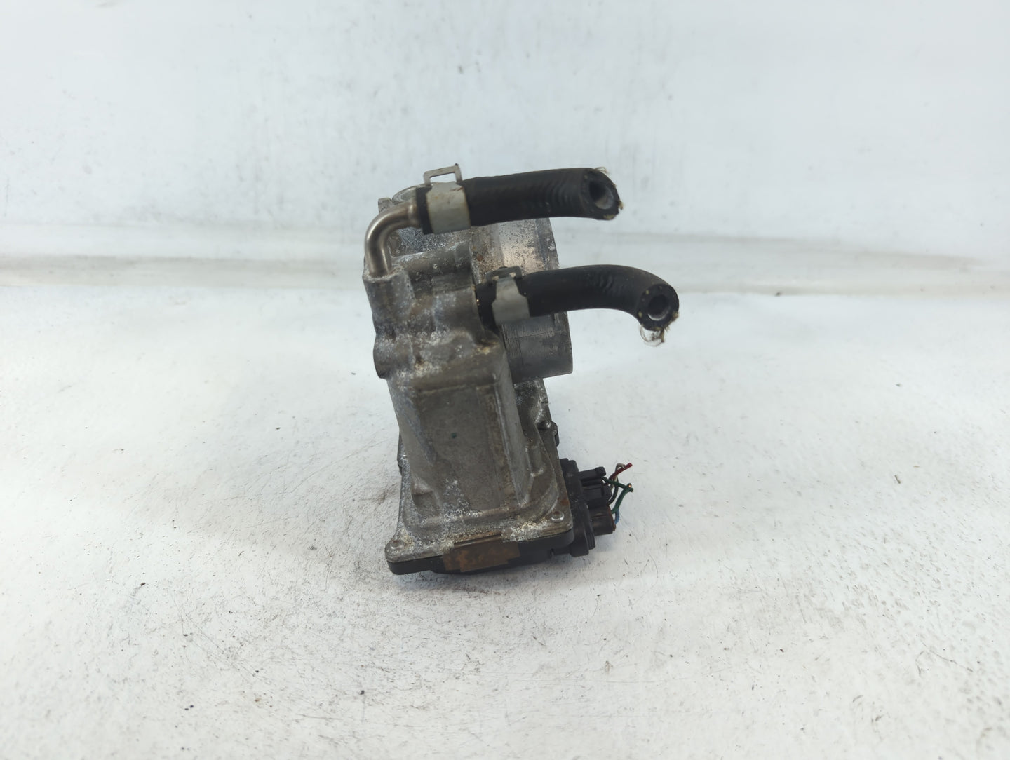 2014-2020 Nissan Rogue Throttle Body P/N:3TA60-01 A Fits Fits 2013 2014 2015 2016 2017 2018 2019 2020 OEM Used Auto Parts - Oemusedautoparts1.com
