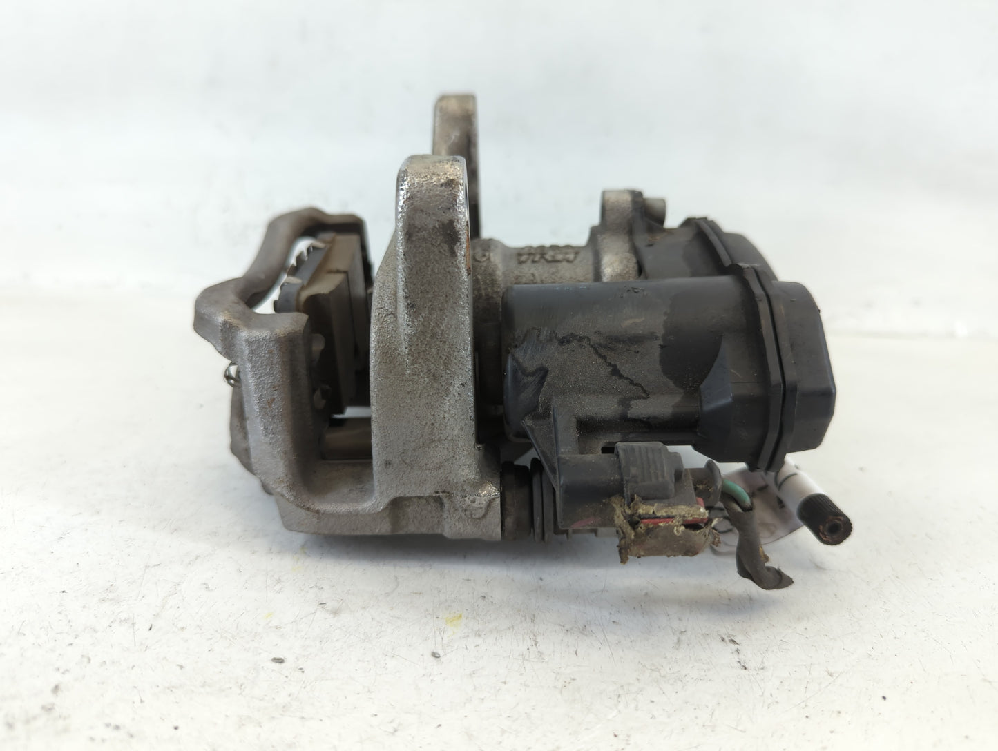 Gmc Terrain Front Passenger Right Brake Caliper - Oemusedautoparts1.com