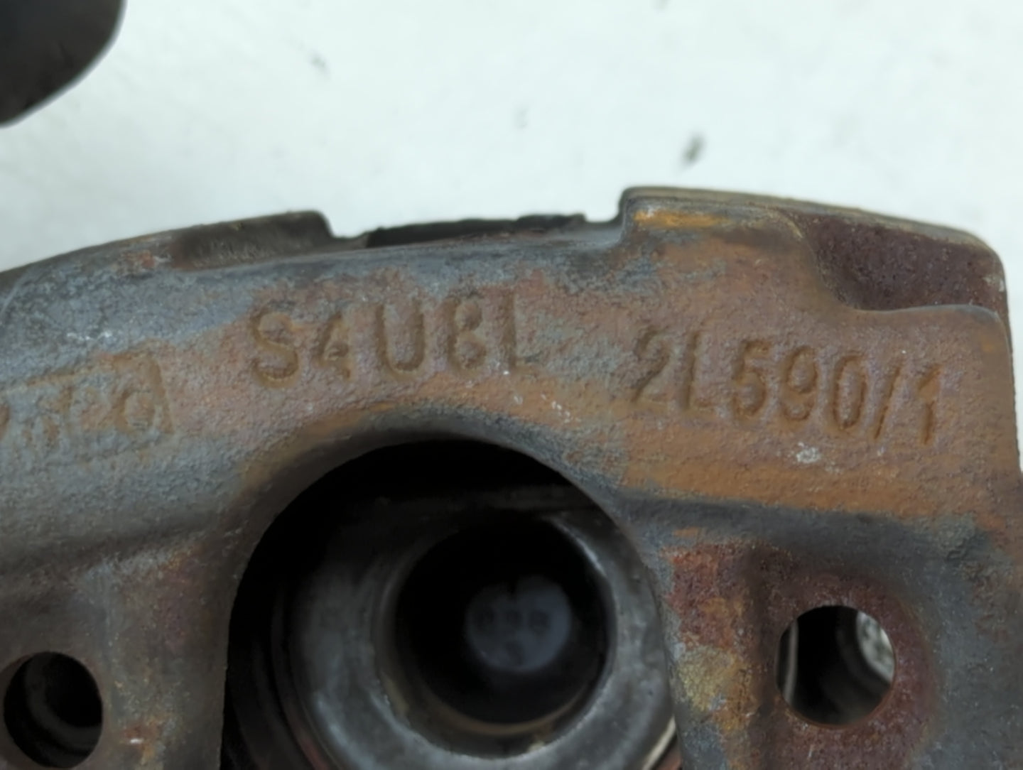 1998-2000 Ford Explorer Brake Master Cylinder - Oemusedautoparts1.com