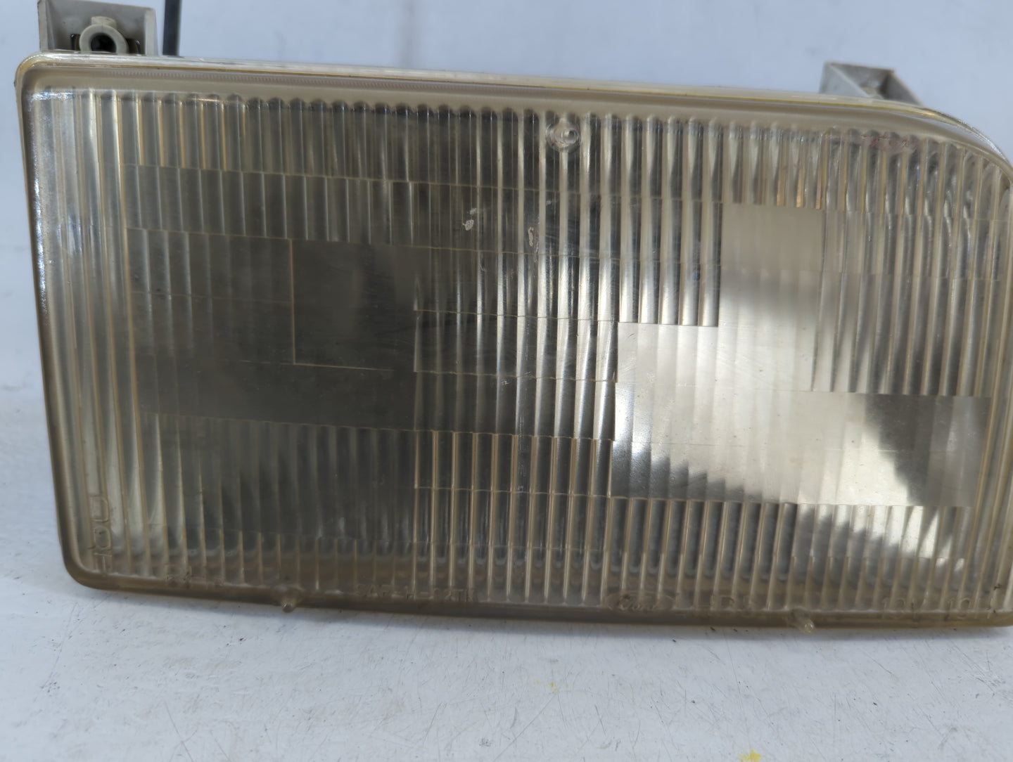 1992-1996 Ford F-150 Passenger Right Oem Head Light Headlight Lamp - Oemusedautoparts1.com