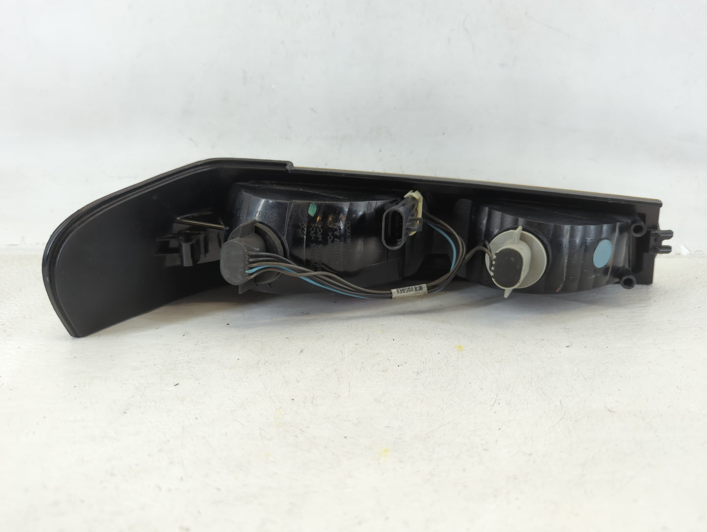2004-2005 Chevrolet Colorado Driver Left Oem Head Light Headlight Lamp - Oemusedautoparts1.com