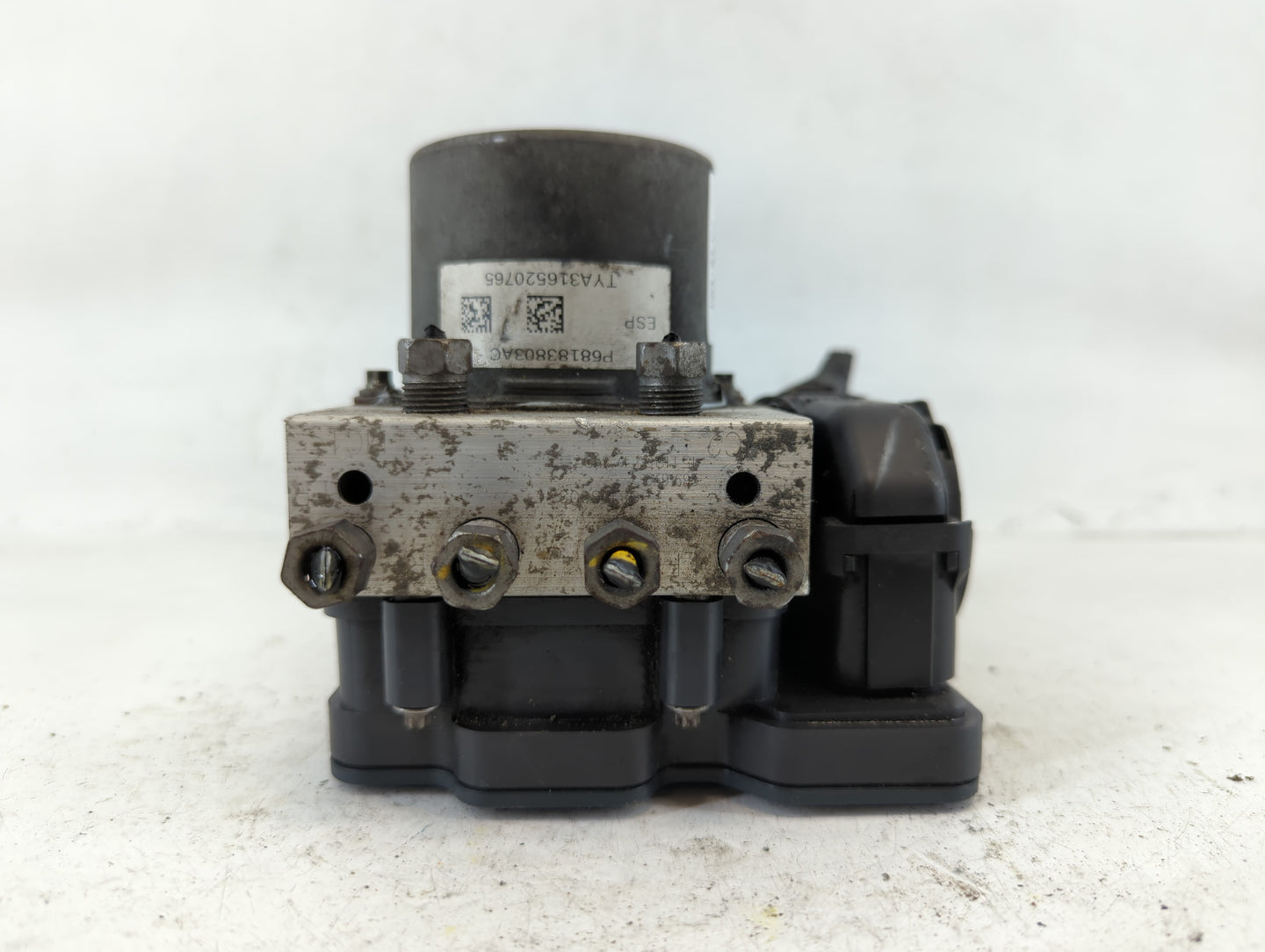 2016 Dodge Caravan ABS Pump Control Module Replacement P/N:P68183803AC Fits Fits 2015 2017 2018 2019 2020 OEM Used Auto Parts - Oemusedautoparts1.com